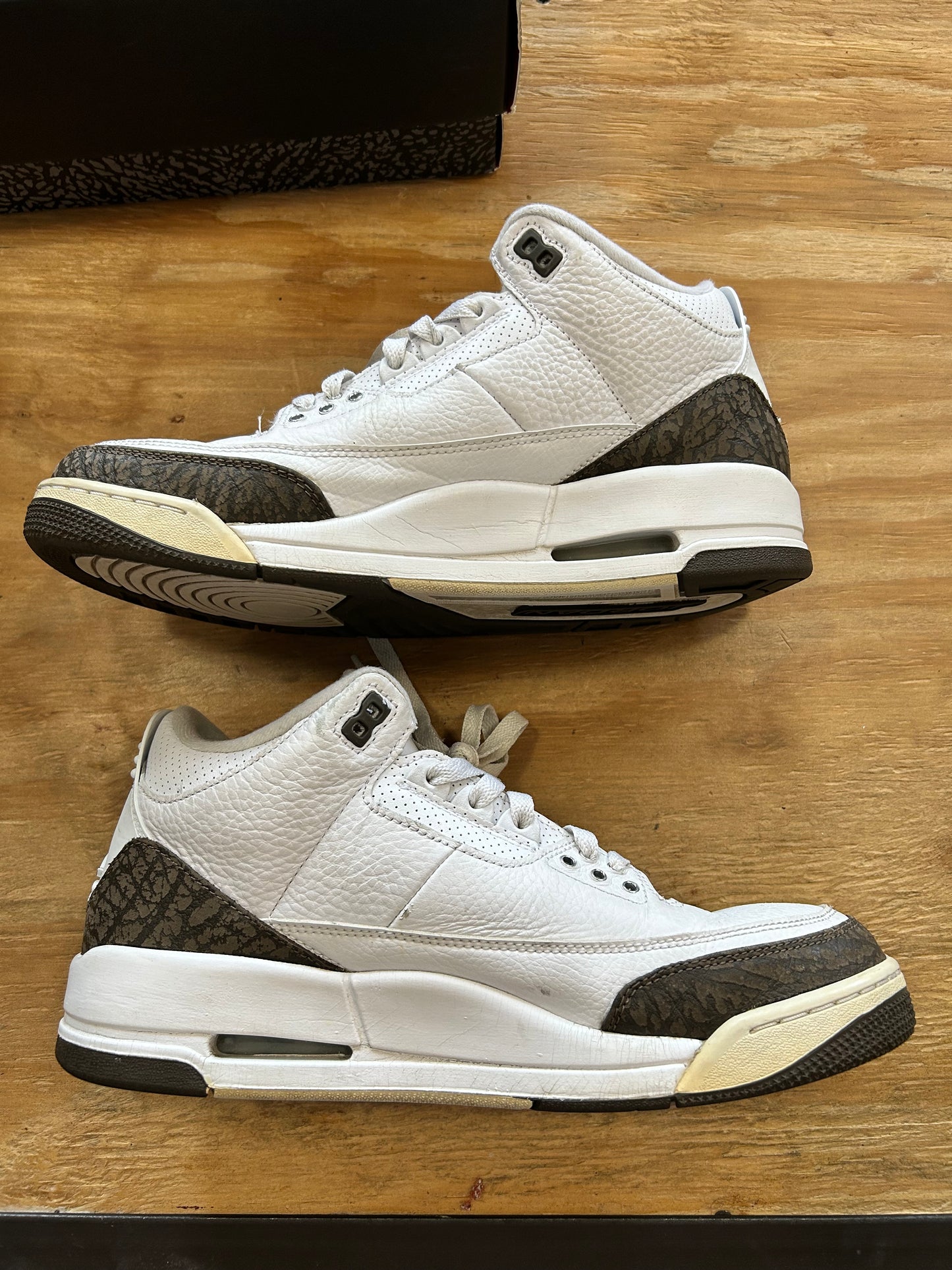 Air Jordan 3 Retro 2018 Mocha Size 10 With Box Used As Is Nike [136064 122]