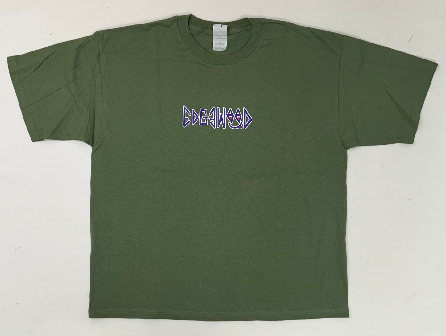 Edgewood NJ first edition “Deeper Than The Roots.” Tee XL 24.25x29 Inches 00s Gildan 100% Cotton Honduras Olive Green
