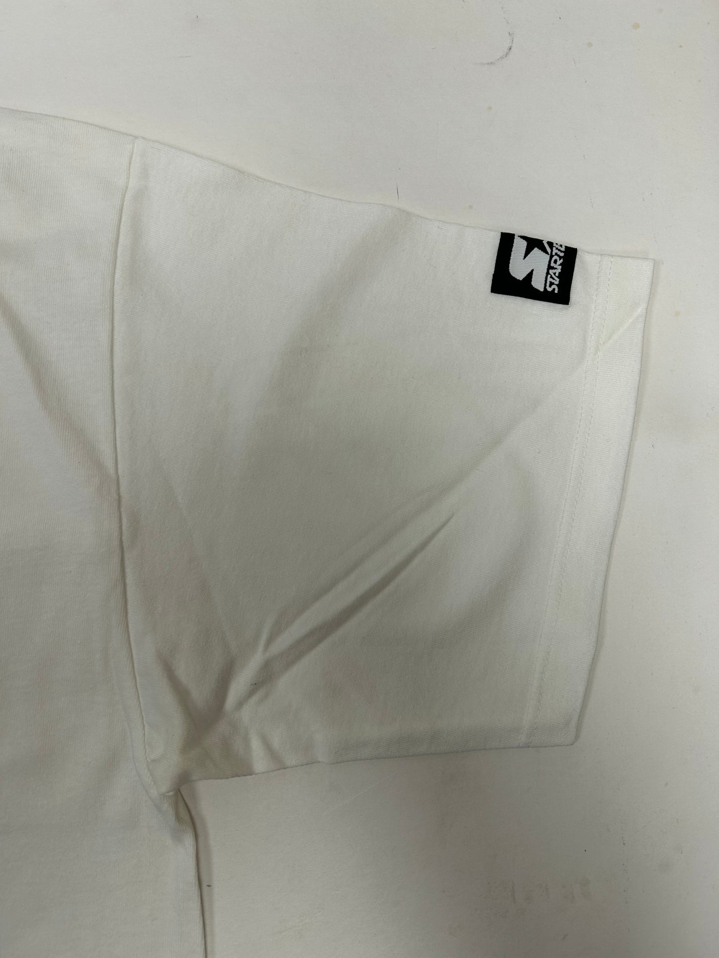 Vintage Starter University Of Kentucky Wildcats 1998 NCAA Men’s Basketball Champions Large/XL Fit 23.5x31.5 Inches