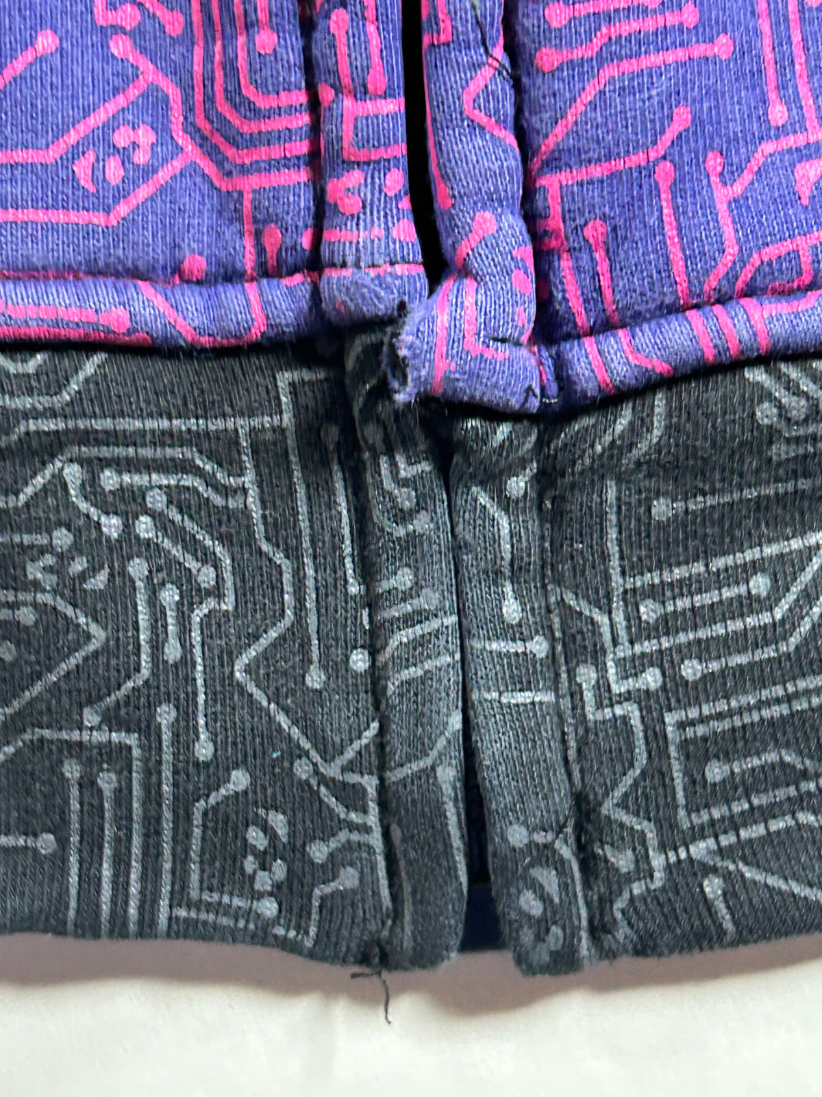 Vintage Thirty Two Snowboarding Brand Hoodie Zip Sweatshirt Y2K Abstract Large 24.25x27.75 Inches