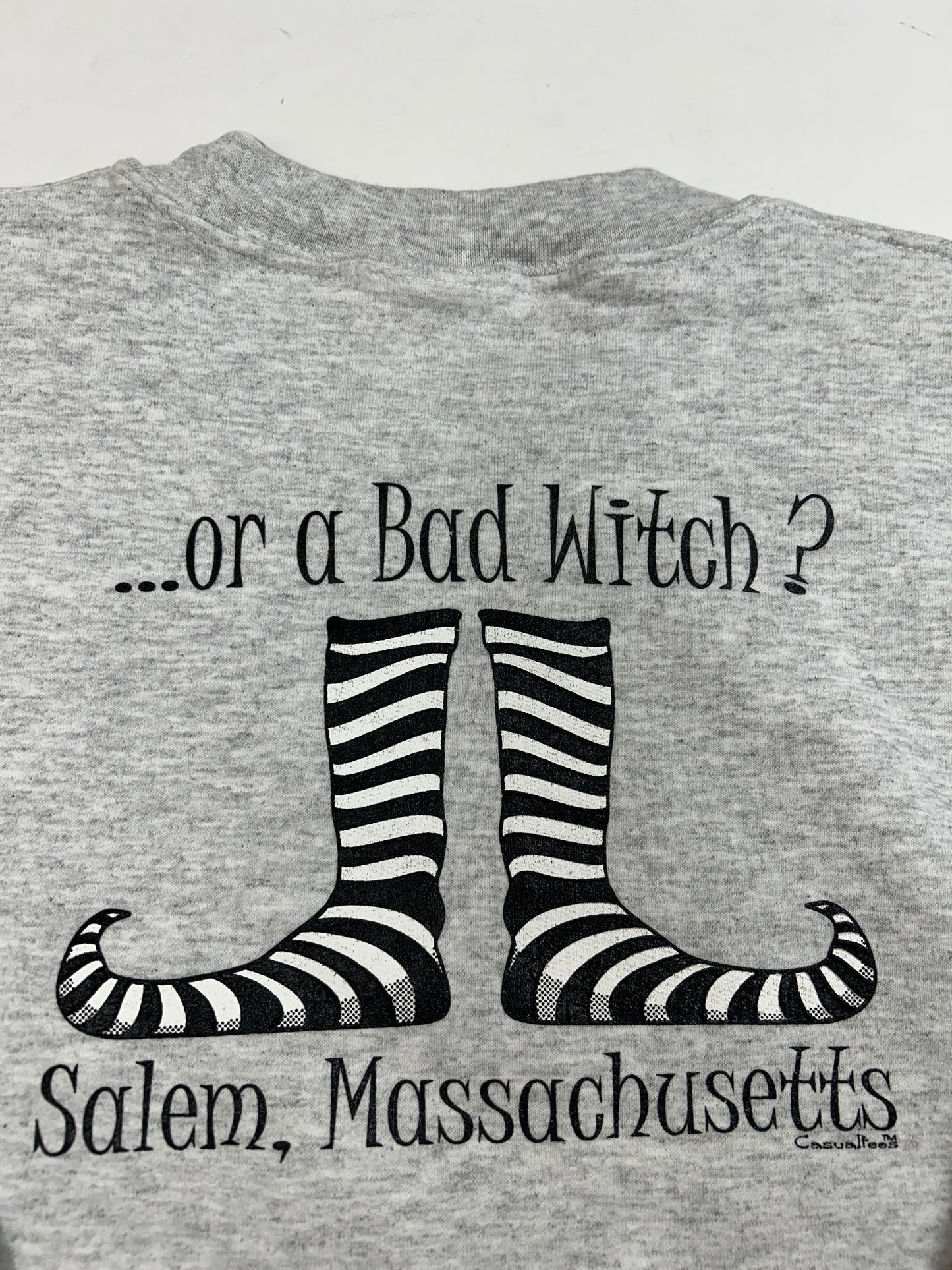 Vintage Are You A Good Witch…Or A Bad Witch? Salem, Massachusetts Wizard Of Oz Feet Casual Tees Funny Parody Crewneck Sweatshirt XL 26.5x29.5 Inches Gray