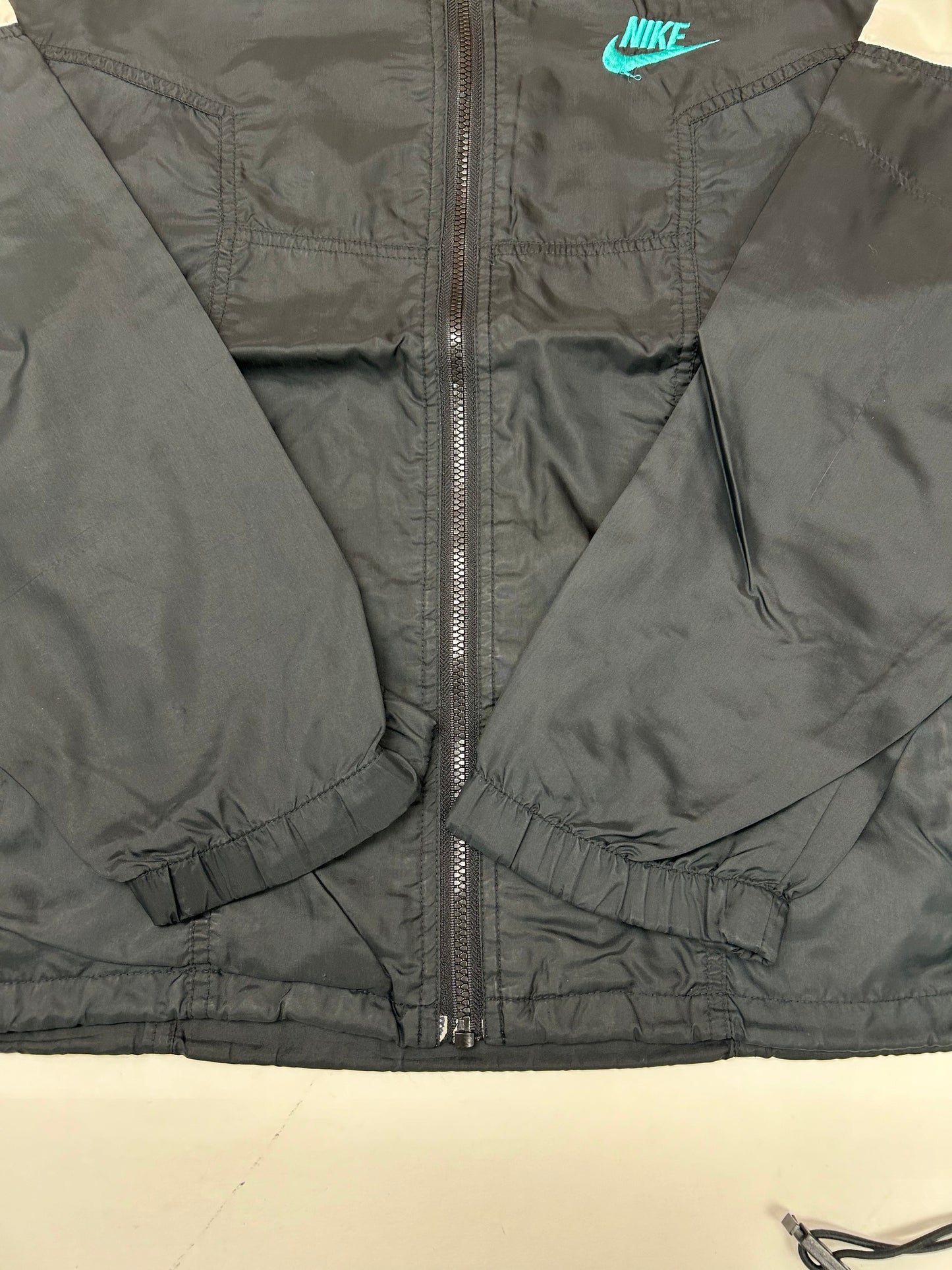 Vintage 90s Nike Windbreaker Jacket Large 24.75x26.75 Inches