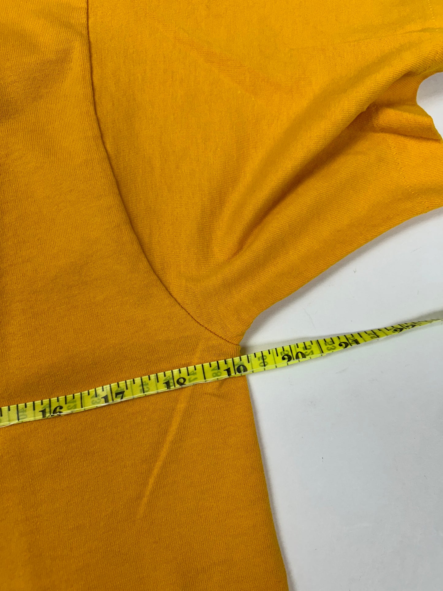 Vintage 90s Marines Tee Medium 19.25x28.25 Inches