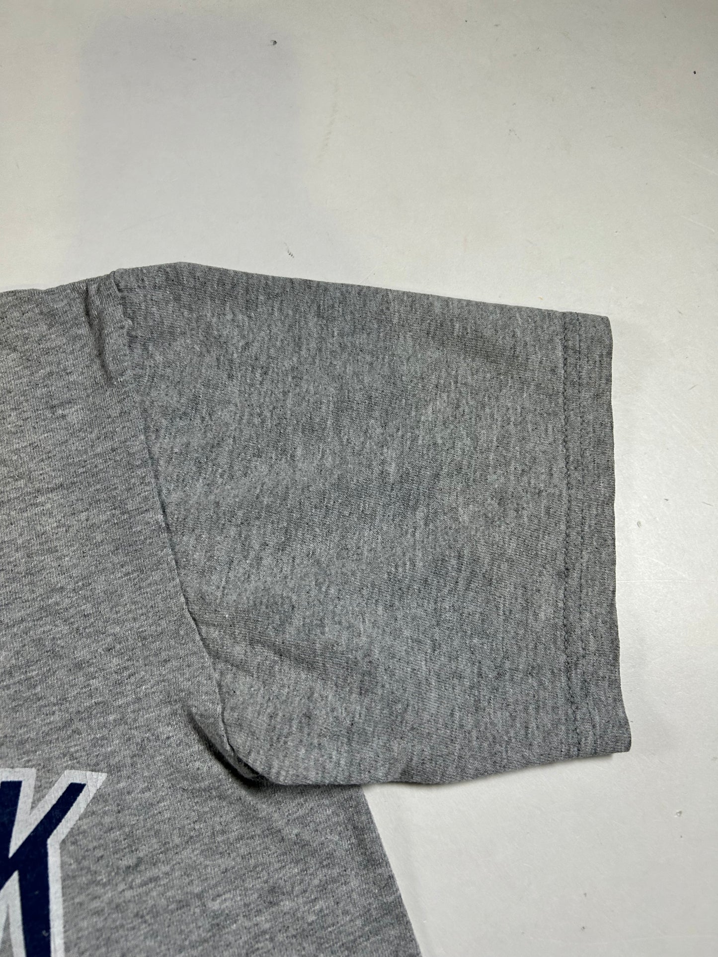 Vintage Majestic New York Yankees Johnny Damon MLB Player Tee Small Gray Worn In
