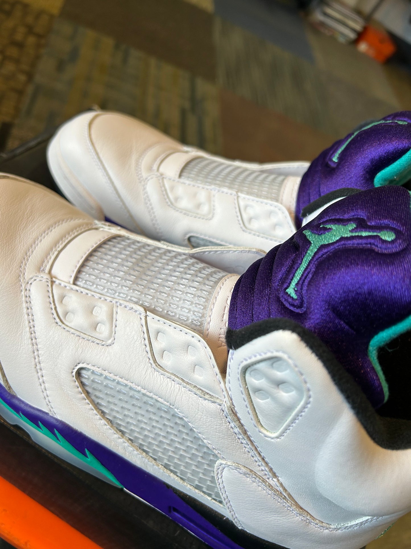 2018 Nike Air Jordan Retro 5 Grape Fresh Prince NRG Size 10 Very Will Smith Worn Twice Great Condition