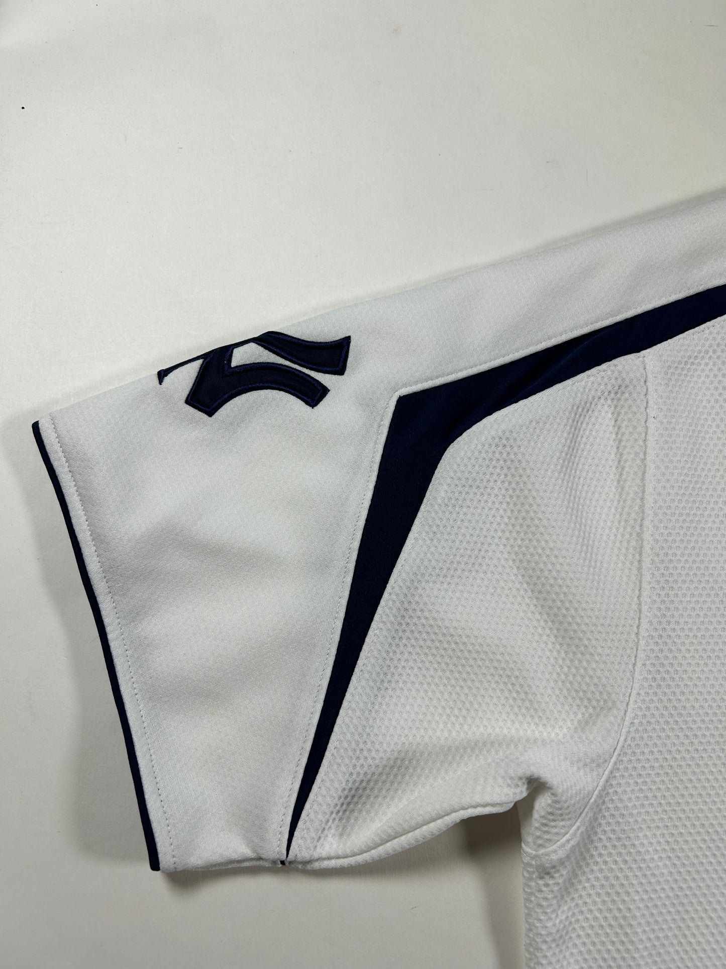 Vintage 2000s Nike Team New York Yankees MLB Blank Jersey Tagged Medium Fits Like A L/XL Best 26.75x32.5/35.25 Inches