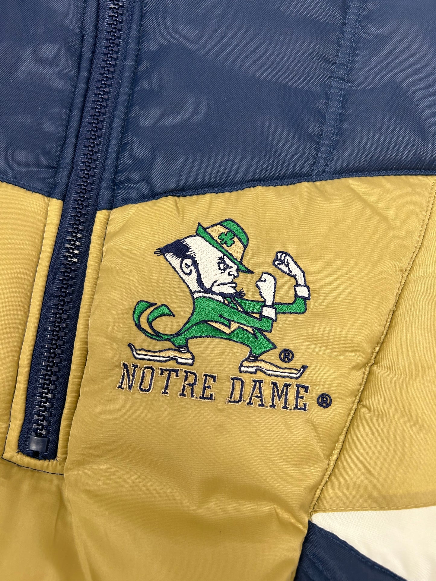 Vintage Notre Dame Fighting Irish Puffer Jacket 1/4 Zip Medium/Large Fit 26.75x29.5 Inches Pro Player 90s