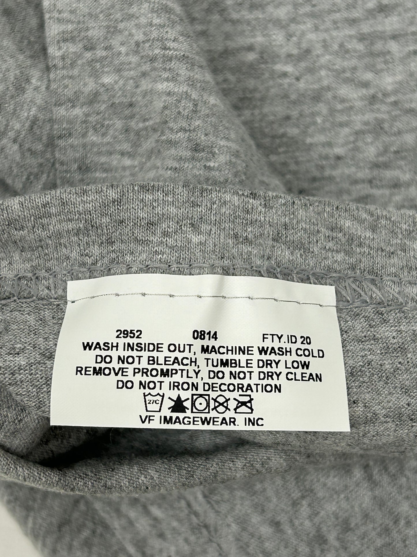 Majestic New York Yankees 2009 MLB World Series 27-Time Champions Tee Tagged Medium 20.5x29.5 Inches