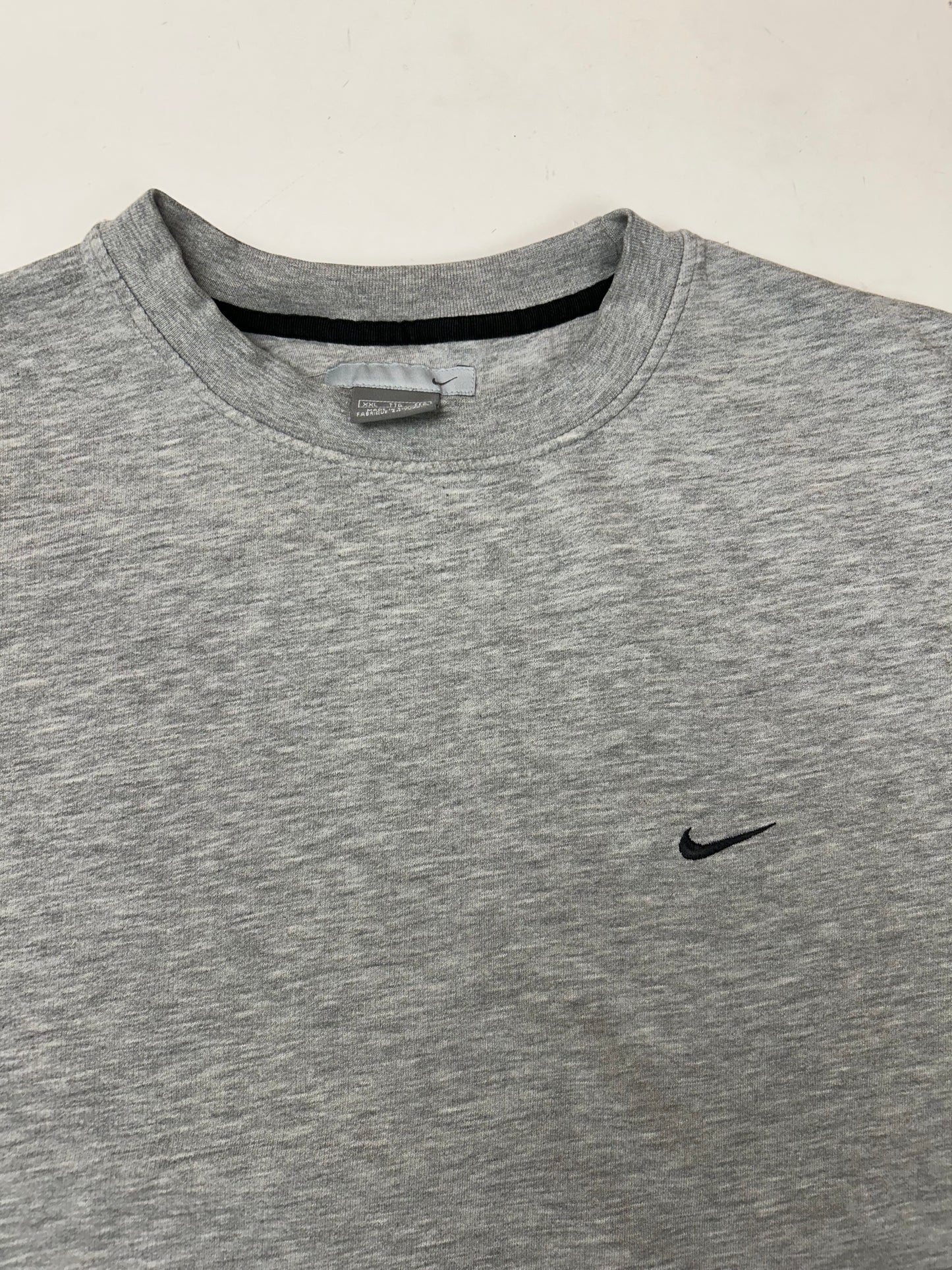 Vintage 00s Nike Swoosh Embroidered Chest Logo Essential Crewneck Sweatshirt 2XL/XL Fit 27.5x29.75 Has Small Flaw On Side As Is