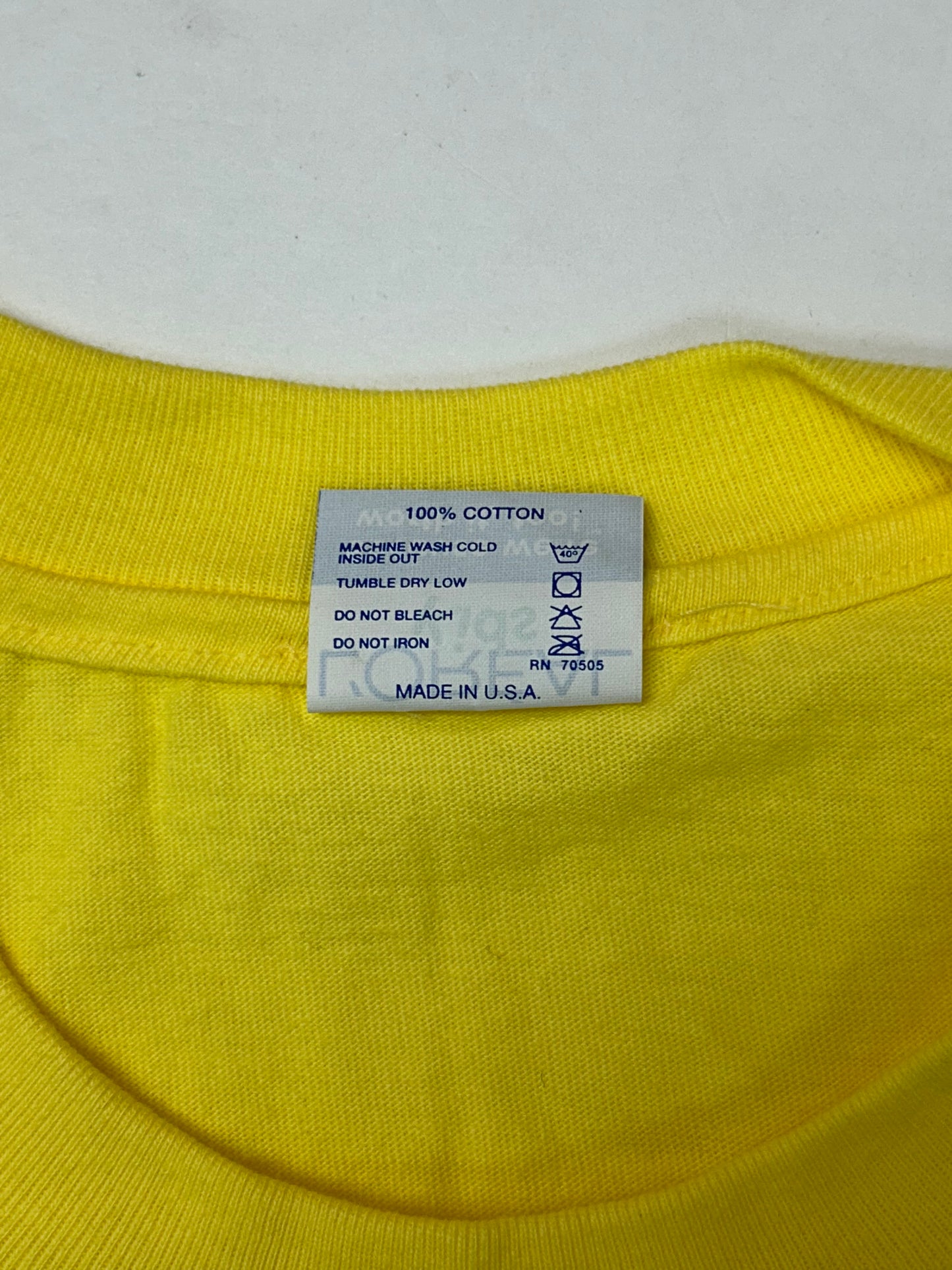 Vintage L’Oréal Kids Because We’re Worth It, Too! Soap Promo Shark Tee Yellow Large 21.5x29 Inches