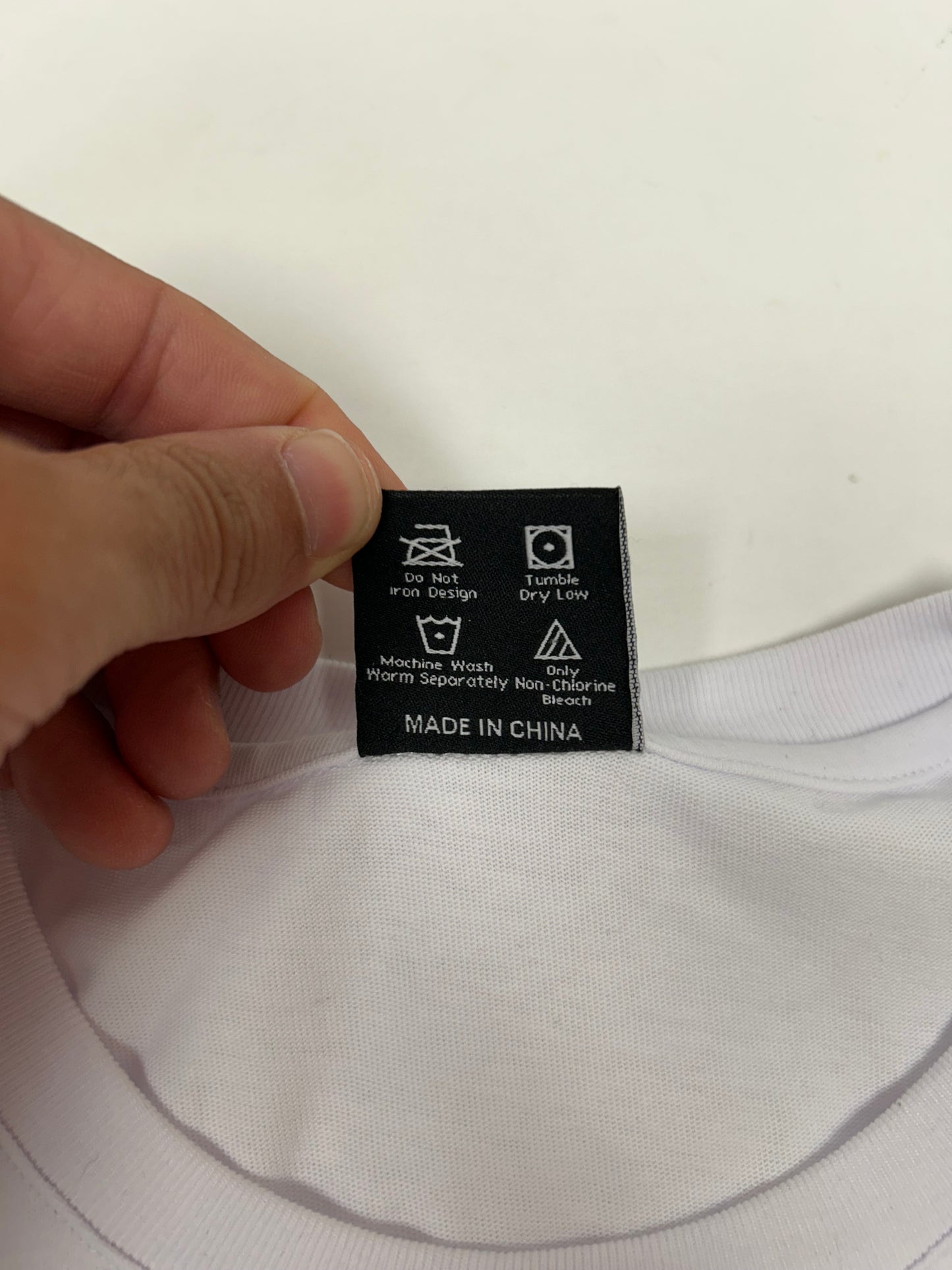 Kobe Bryant Frobe Big Face ICY  Graphic Print T-Shirt White Medium 20.75x27.75 Inches