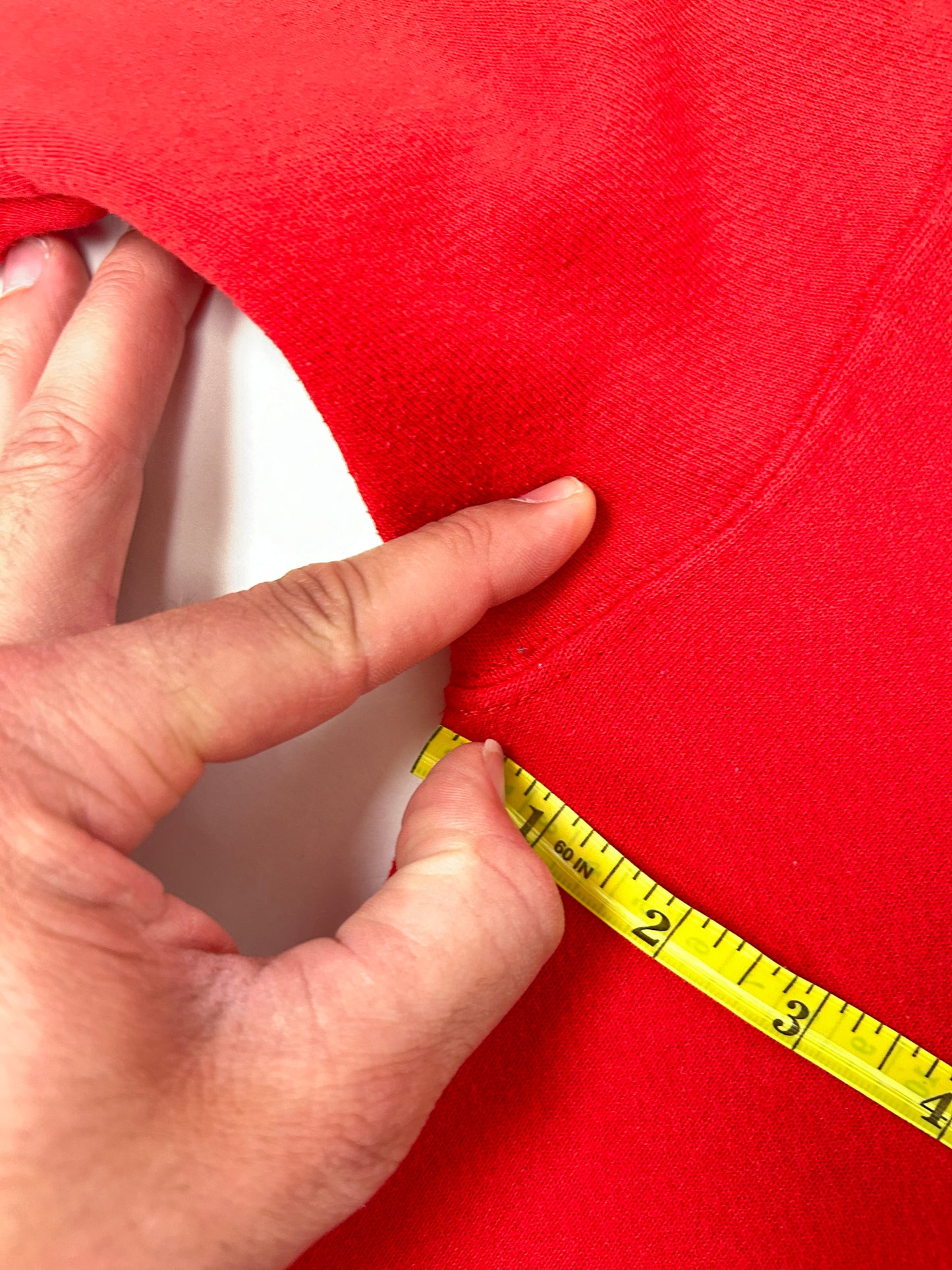 Vintage Walt Disney World 2002 Ears To You Crewneck Sweatshirt XL/L 25.25x28.25 Inches Red