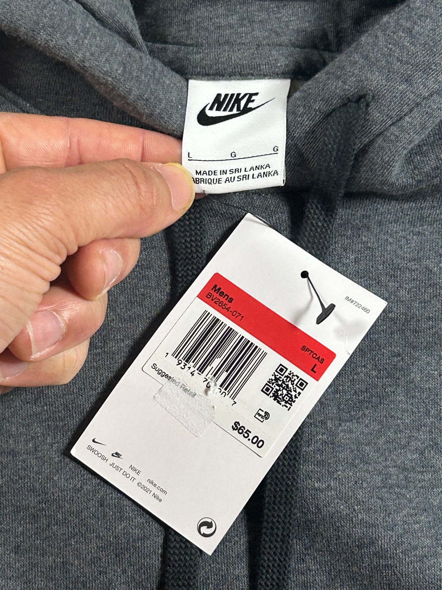 Nike Sportswear Club Fleece Hoodie BV2654-071 Sweatshirt Gray Large 24.25x28 Inches Brand New 2024