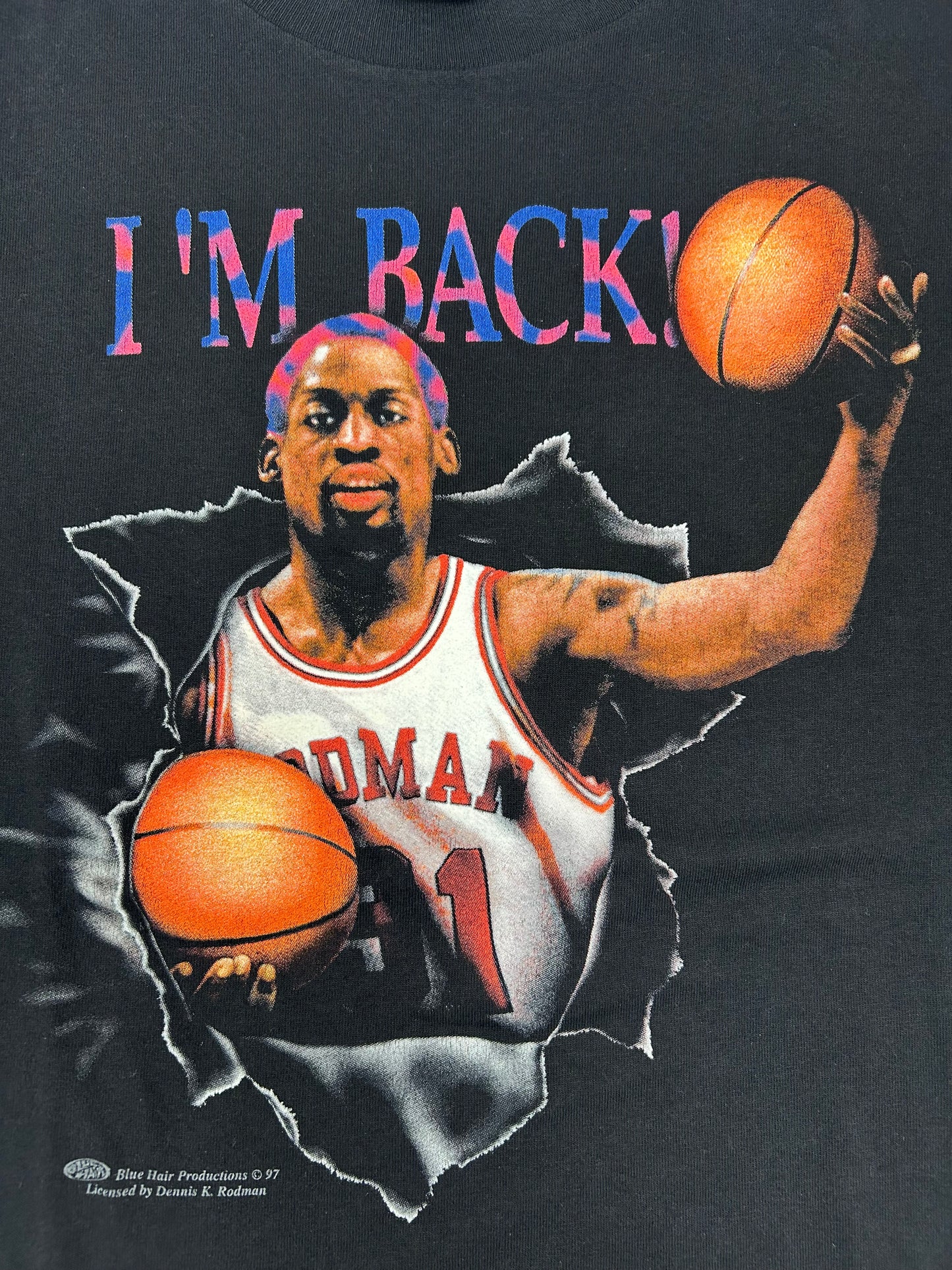 Vintage 1997 Dennis Rodman I’m Back Chicago Bulls Blue Hair Graphic Tee Medium 20.5x28.5 Inches