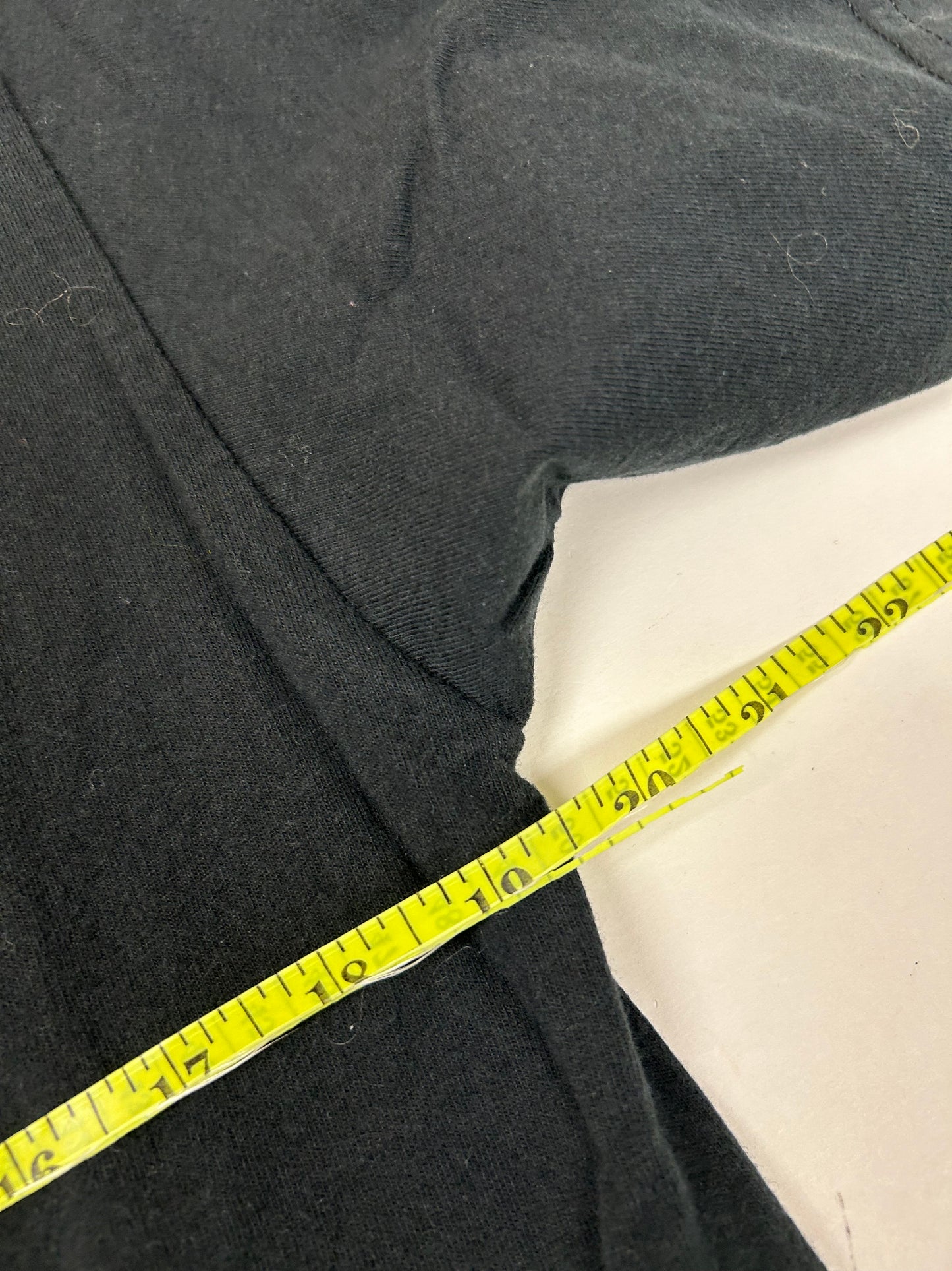 Vintage 2000 *NSYNC No Strings Attached Tour Boy Band Music Tee Winterland Tag Medium 19.5x28.5 Inches