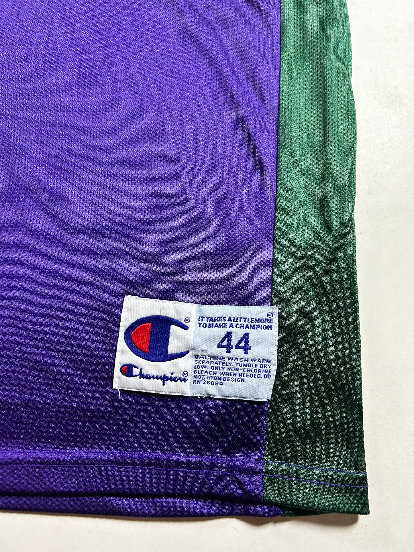 Vintage Glenn Robinson #13 Milwaukee Bucks Champion NBA Jersey 44 Large Big Fit 25x31 Inches Wide Shoulder Edition Purple