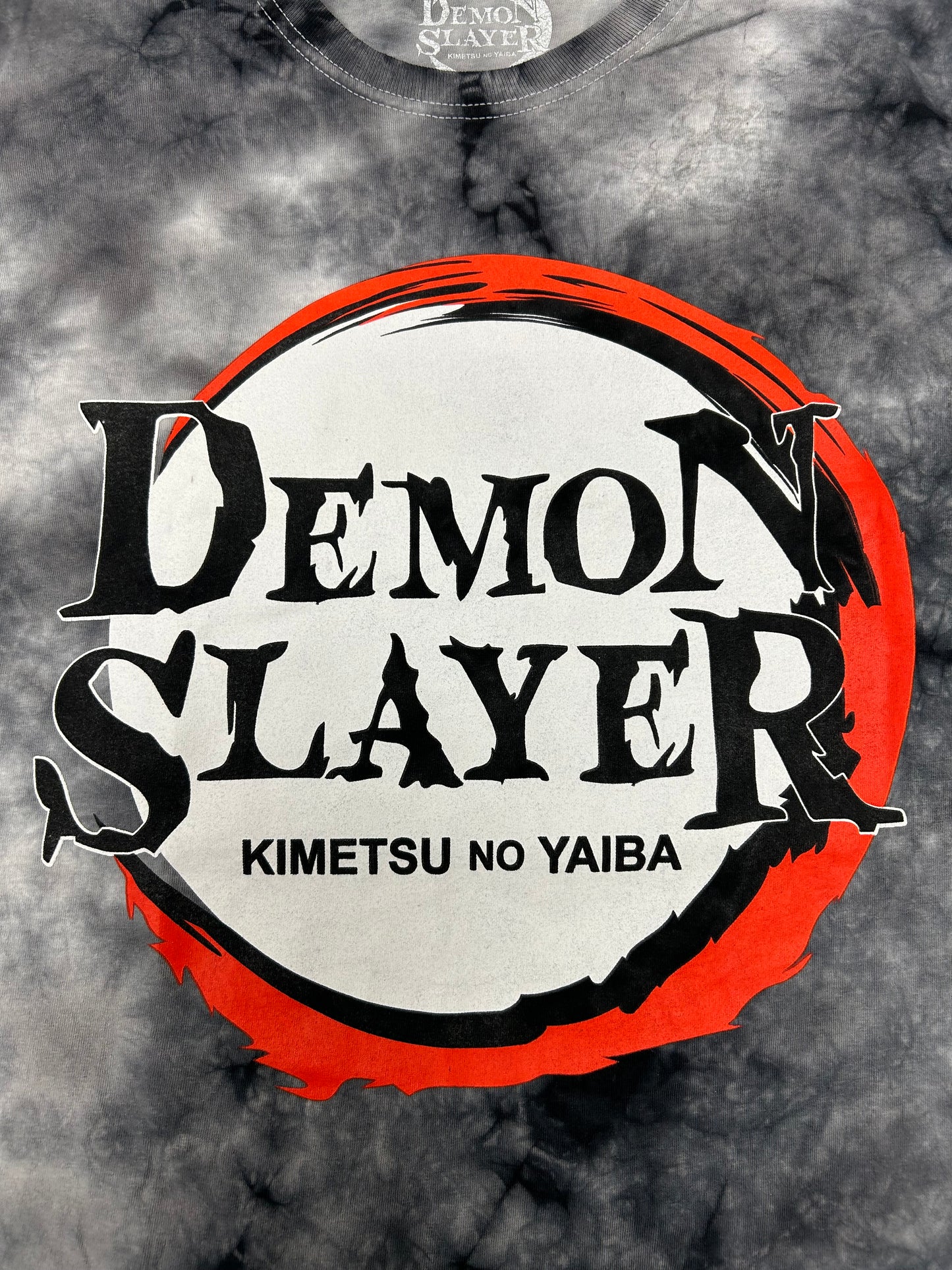 2022 Demon Slayer Kimetsu No Yaiba Circle Logo Tie Dye Tee Size Medium 19x27.75 Inches