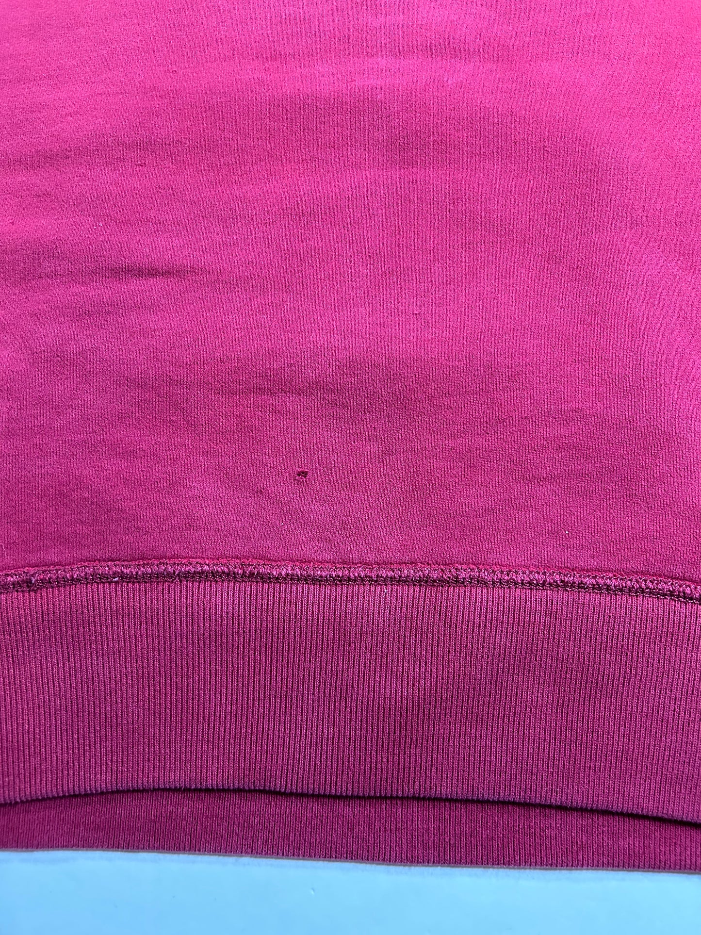 Hollister 22 California Graphic Logo Pullover Hooded Sweatshirt Small 22.25x26.75 Inches Red