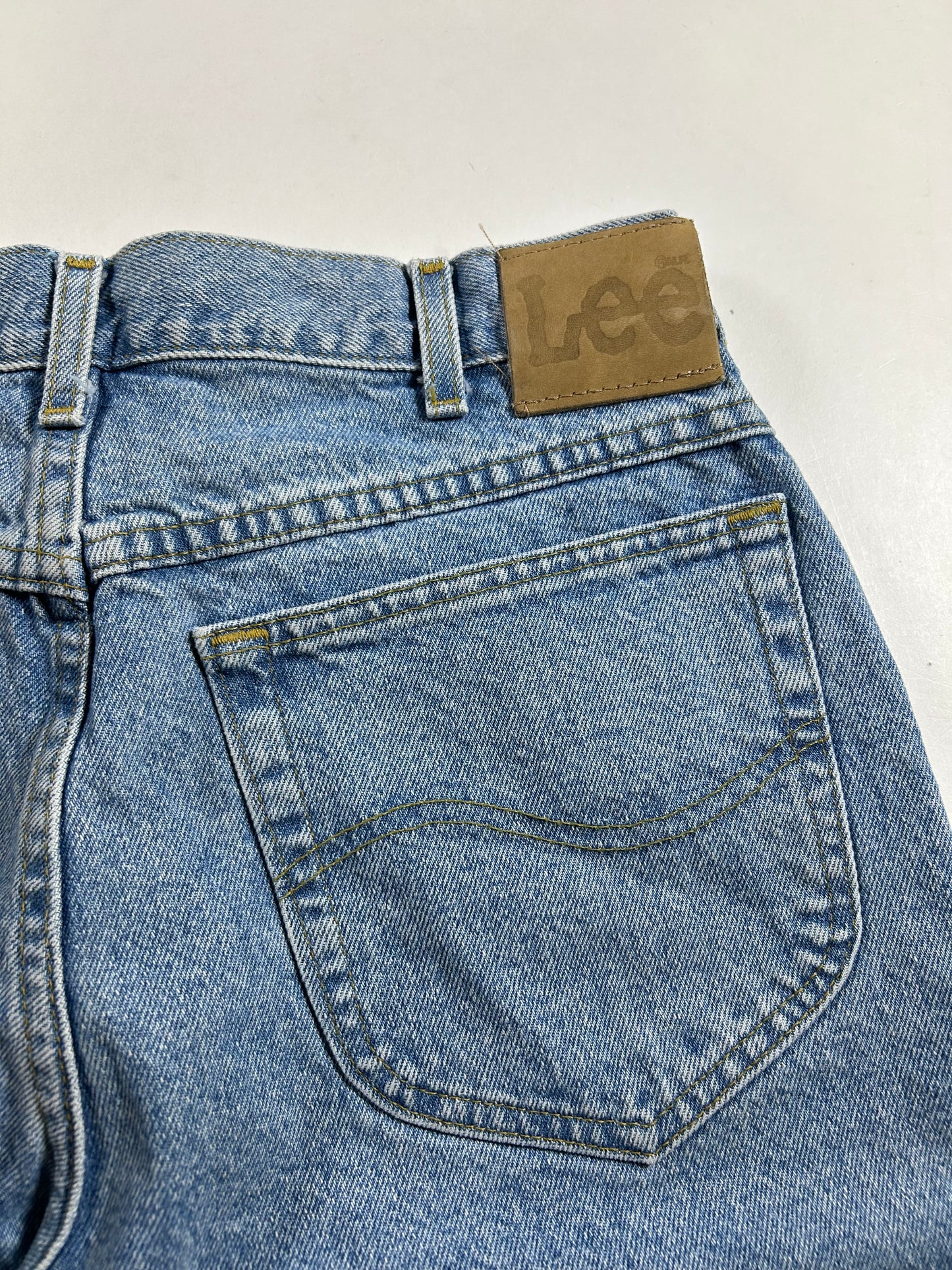Vintage Lee Denim Jean Shorts 100% Cotton Men's 33 Fits 32 Waist 15.25x20.5 Inches