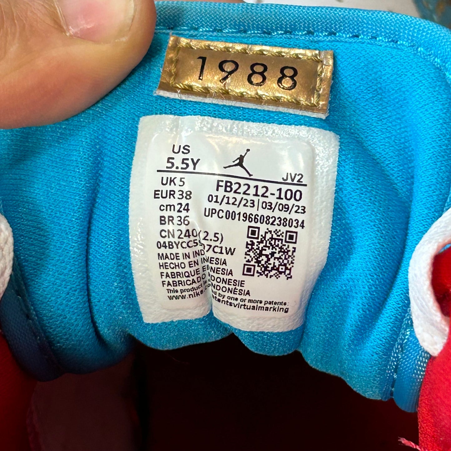 Nike Air Jordan 1 Mid ‘NC to Chicago’ White Metallic Gold GS Size 5.5 FB2212-100