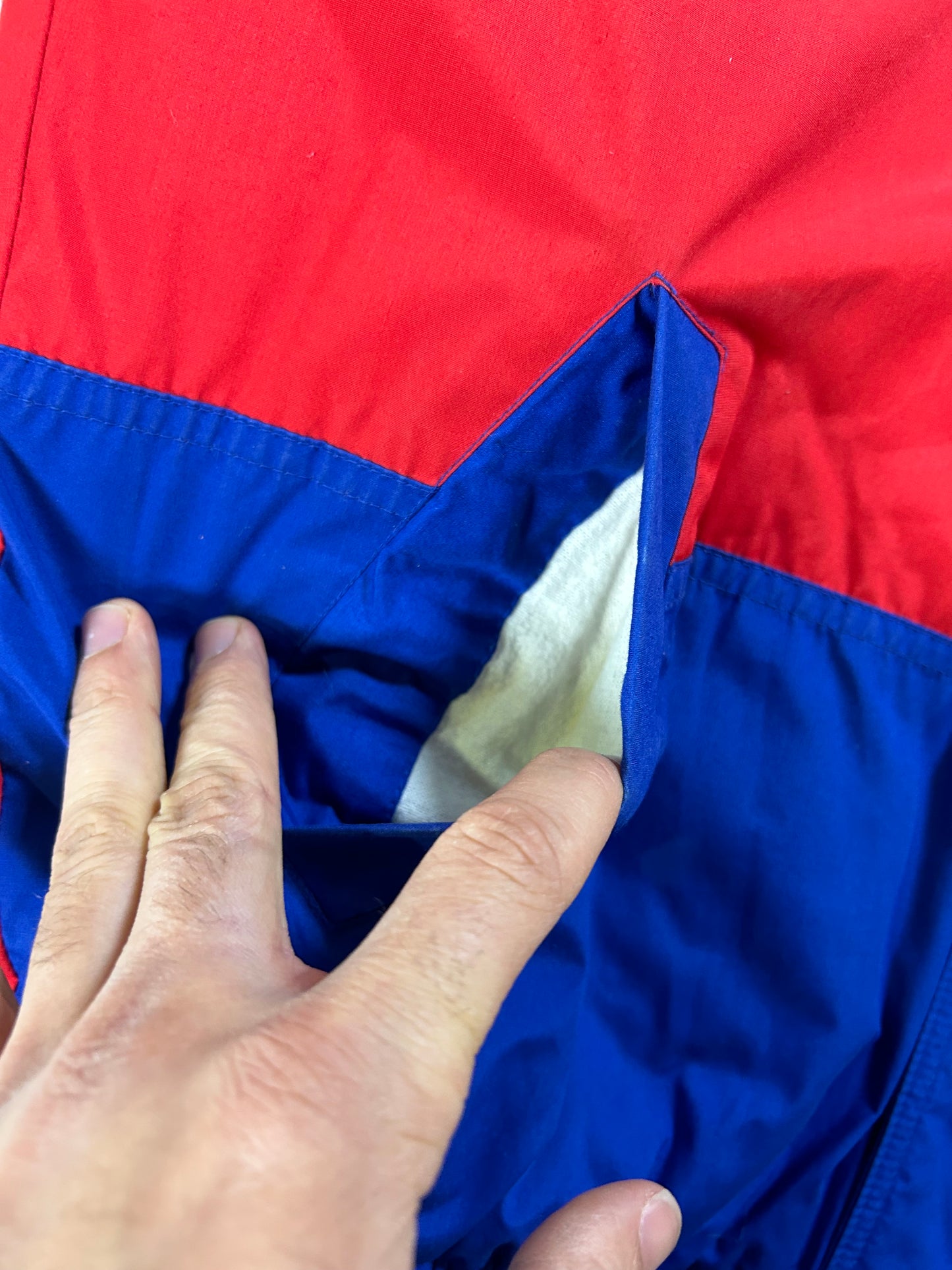 Vintage New York Giants NFL Puffer Packable Hood Jacket Large 25.75x29 Inches