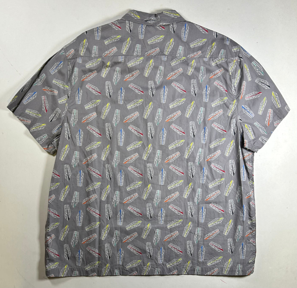 Disney Parks Men's Monorail Trains All Over Button Down Short Sleeve Shirt XL 25.5x30.5 Inches.