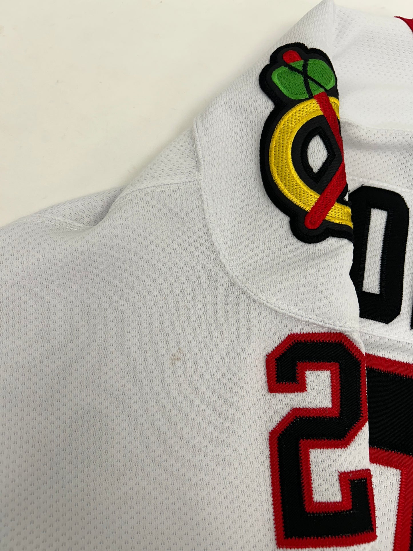 Vintage Starter NHL Chicago Blackhawks Jeremy Roenick Hockey Jersey Men’s Large 28x29.75 Inches