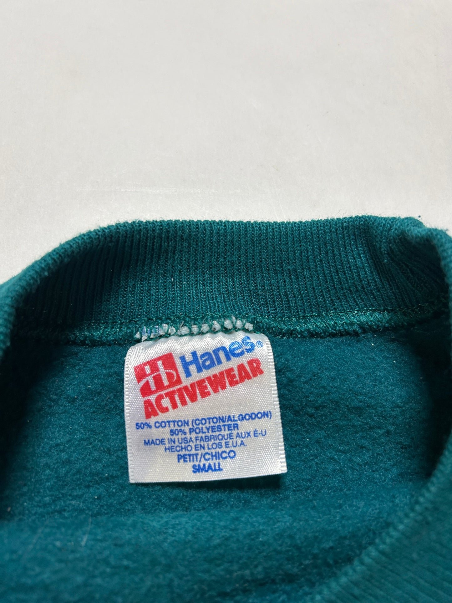 Vintage 90s Holiday Greetings Santa Christmas List Crewneck Sweatshirt Raglan Small 19.25x26.5 Inches