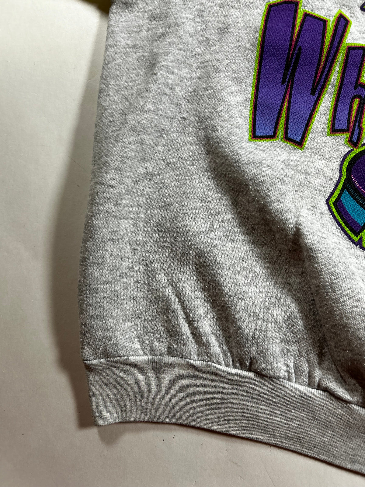 Vintage 1999 Warner Bros Tweety Bird Whatever Attitude Peace Crewneck Sweatshirt Boxy Fit 25.25x25.5 Inches
