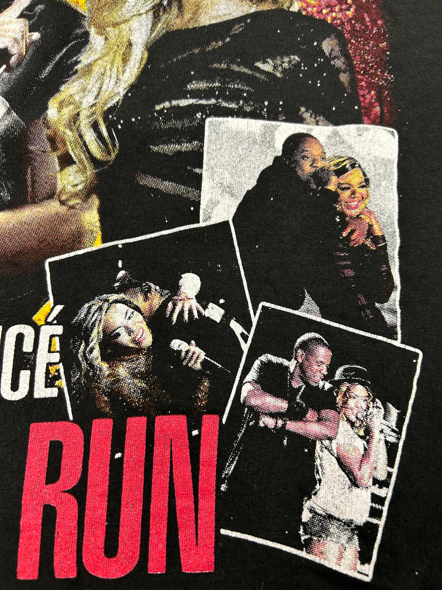 2014 Jay-Z & Beyoncé On The Run Tour Rap Parking Lot Tee Large 21.25x28.25 Inches