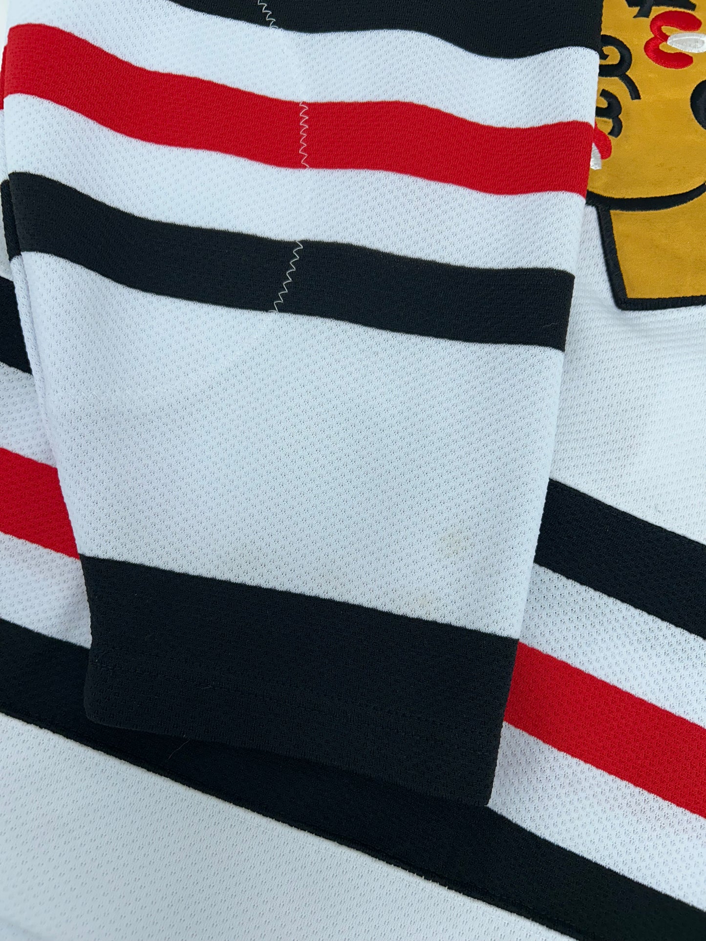 Vintage Starter NHL Chicago Blackhawks Jeremy Roenick Hockey Jersey Men’s Large 28x29.75 Inches