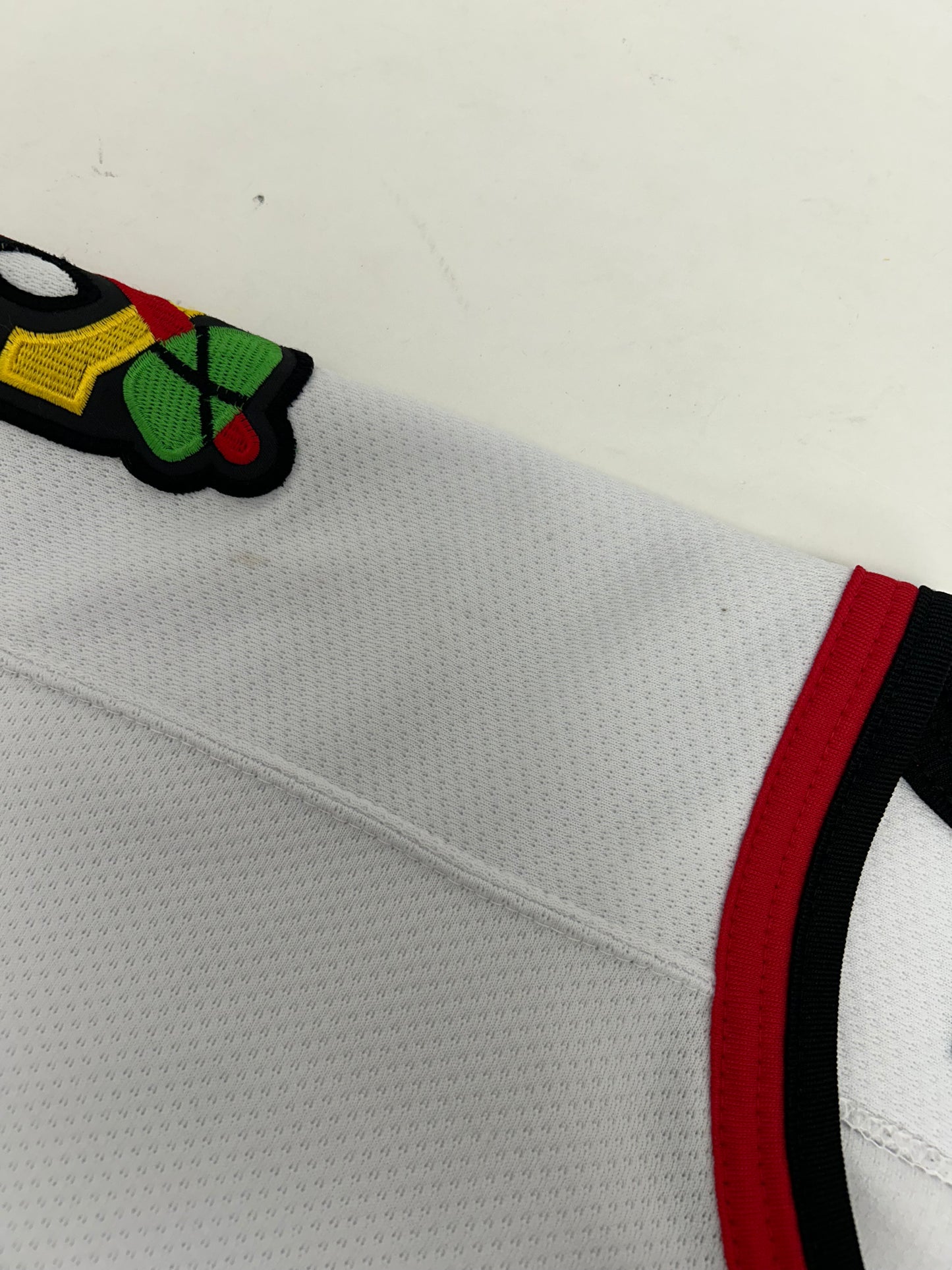 Vintage Starter NHL Chicago Blackhawks Jeremy Roenick Hockey Jersey Men’s Large 28x29.75 Inches