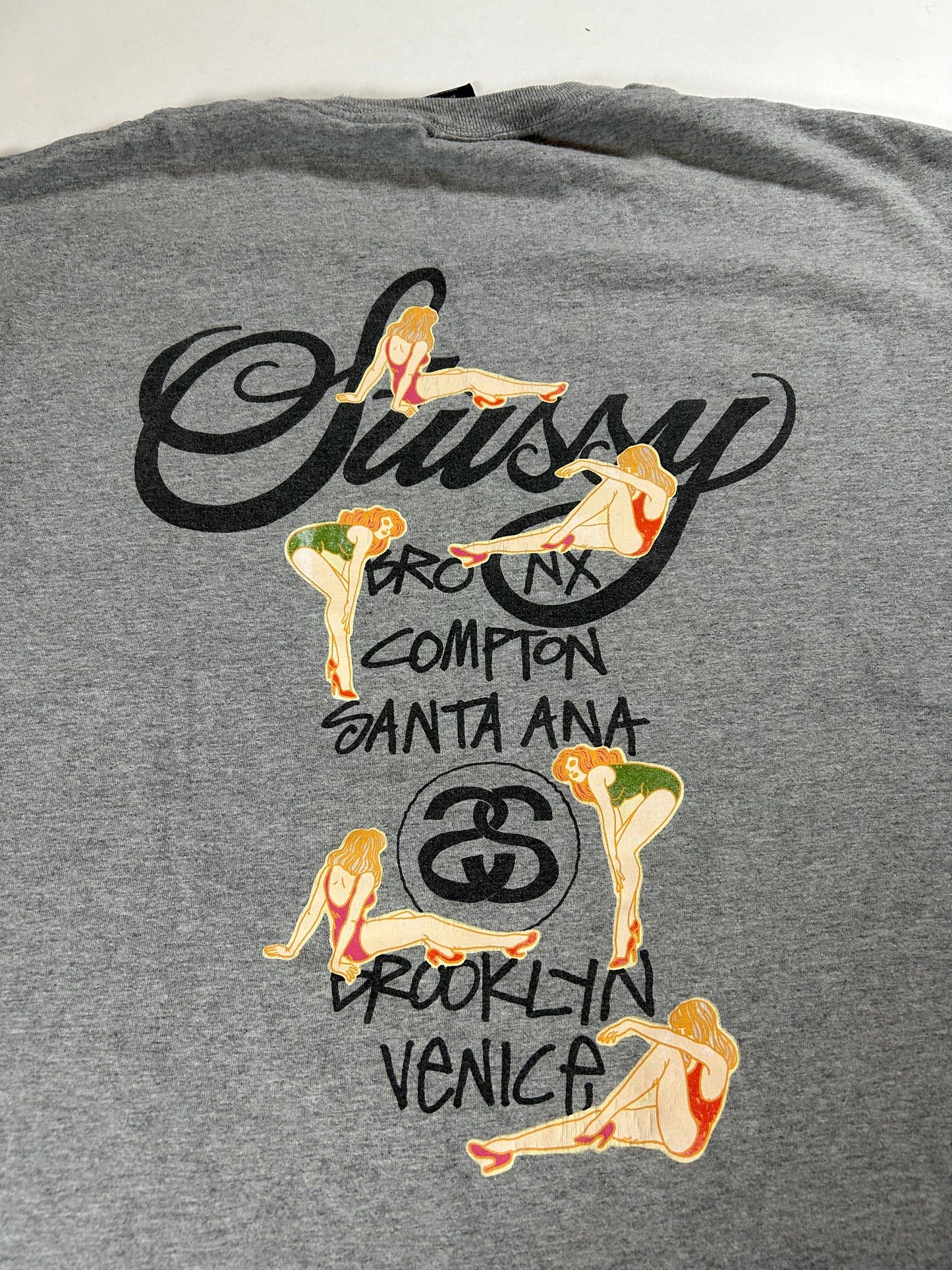 Stussy Worldwide Girls Graphic Pin Up Girls Graphic T-shirt Men Large 22.5x29.75 Inches Stüssy Gray 2000s