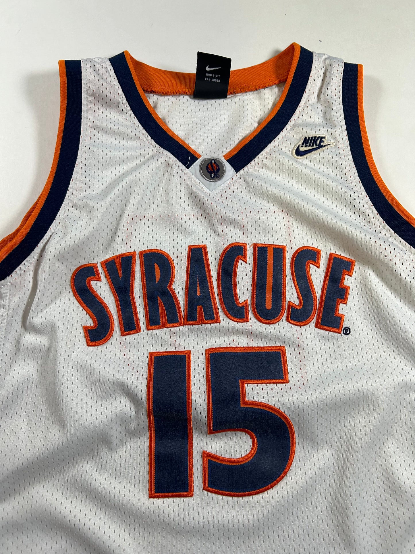 Vintage Nike Syracuse Orange Carmelo Anthony 15 White Orangeman Jersey Youth XL Fits Adult Small 21x29 Inches
