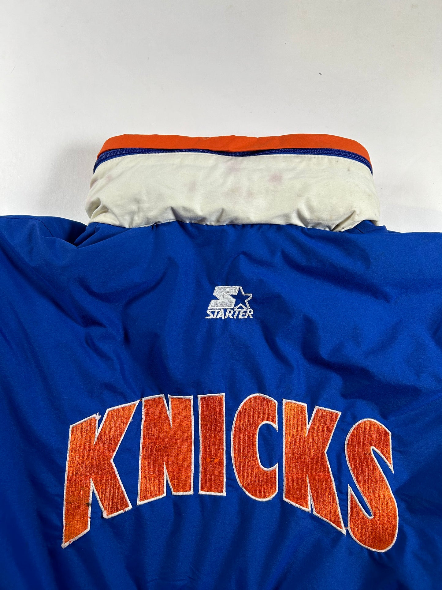 Vintage Starter New York Knicks Puffer Zip Up Packable Hood Jacket NYK XL 29x29.25 Inches As Is Has Stains 90s