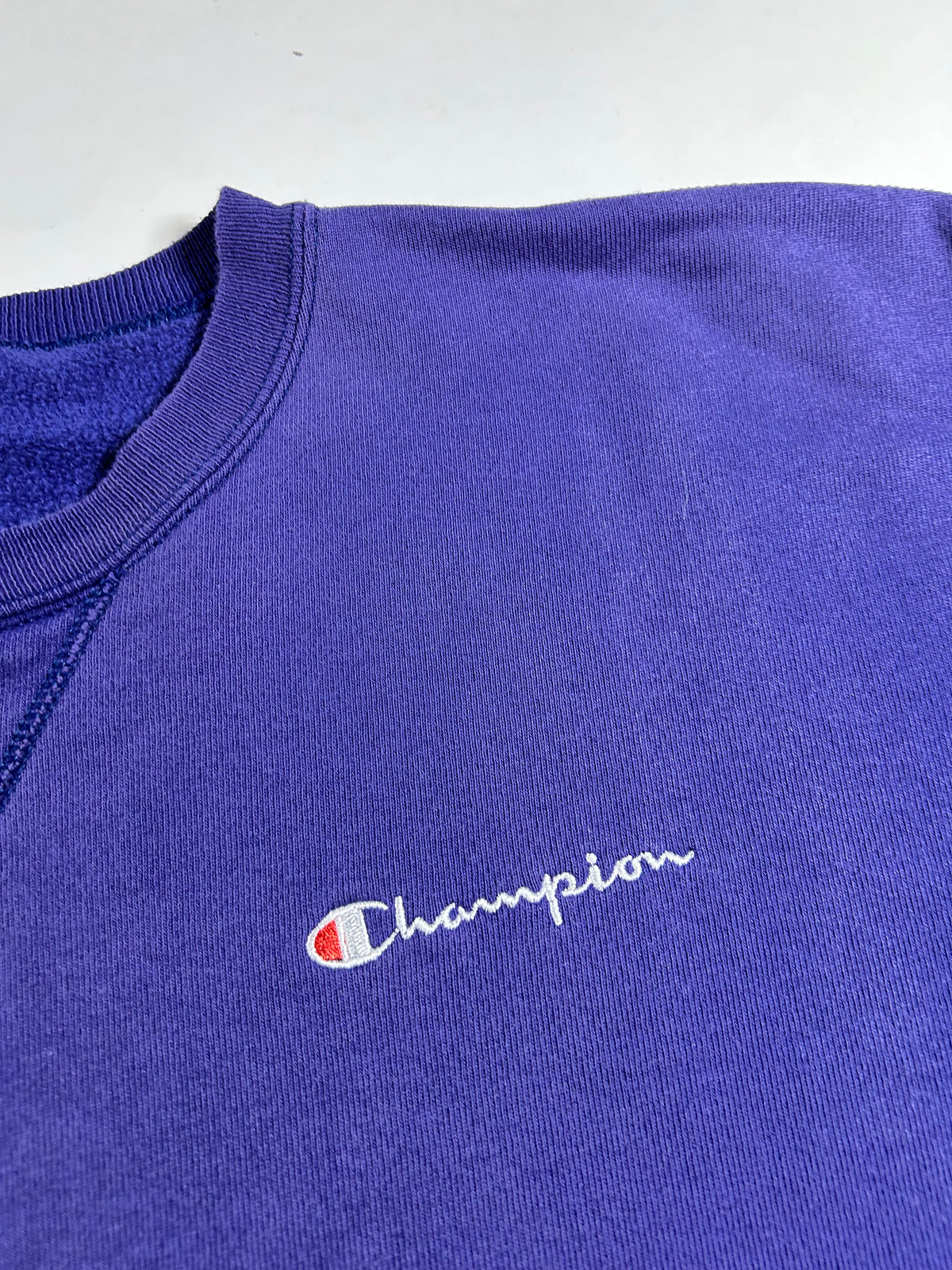 Vintage 90s Champion Script Chopped Sleeves Crewneck Sweatshirt Workout Steez L/XL Fit 25.25x27.5 Inches Purple