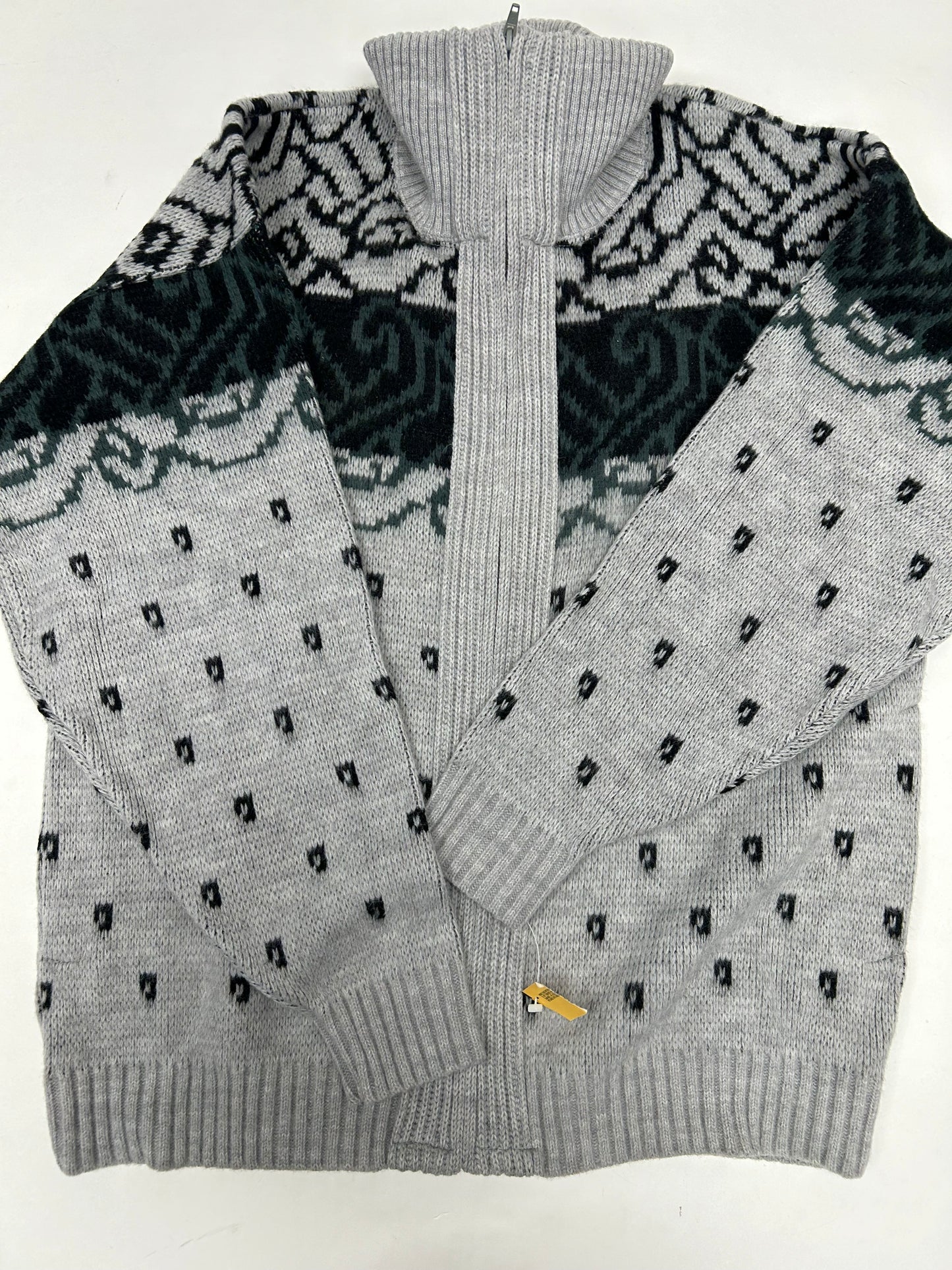 Vintage London Fog Sweater Gothic Zipper Sweater 100% Acrylic Full Zip USA Large 23.5x29 Inches