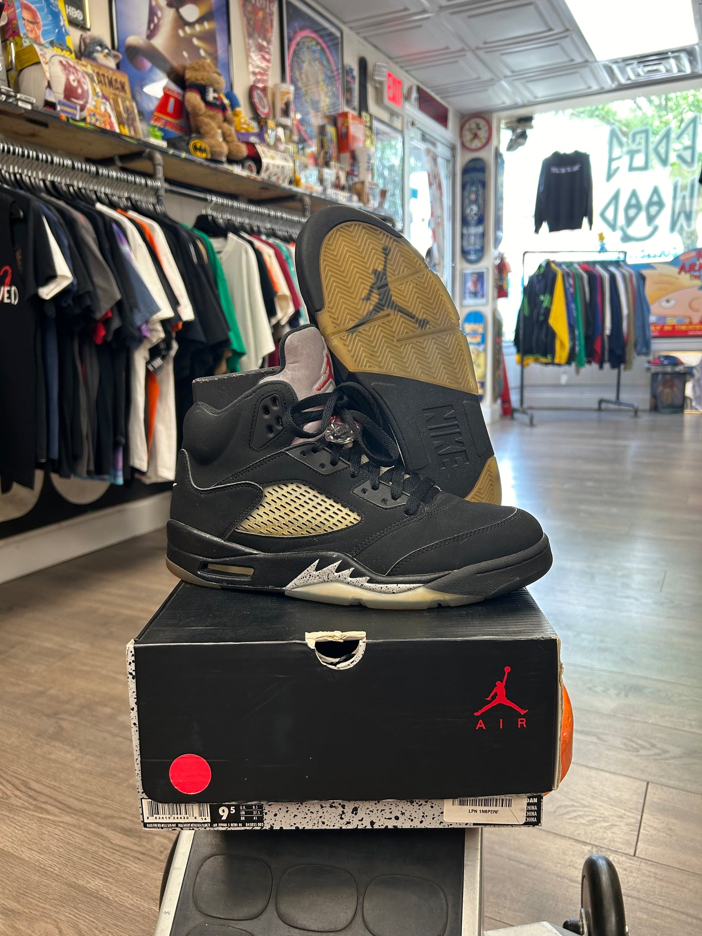 2016 Nike Air Jordan 5 Retro Black Metallic Size 9.5 Used With Box 845035 003