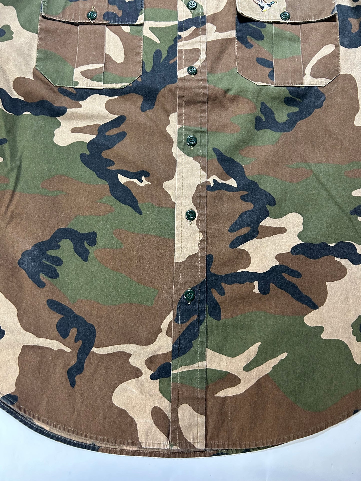 Vintage Winchester Hunting Button Up Shirt Long Sleeve Duck Camouflage Large 24.75x33 Inches