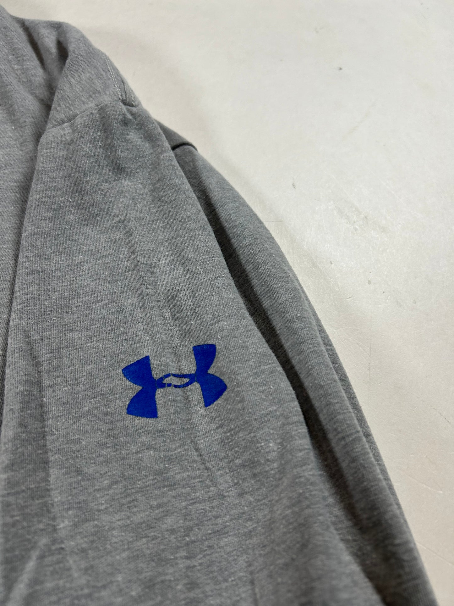 New York Knicks NBA Combine Under Armour HeatGear Gray XL Loose Fit 25.5x31.25 Inches Long Sleeve Shirt NYK