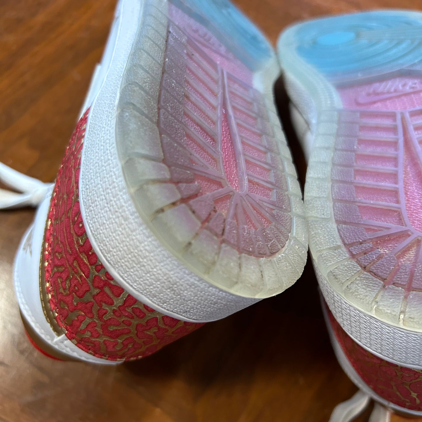 Nike Air Jordan 1 Mid ‘NC to Chicago’ White Metallic Gold GS Size 5.5 FB2212-100