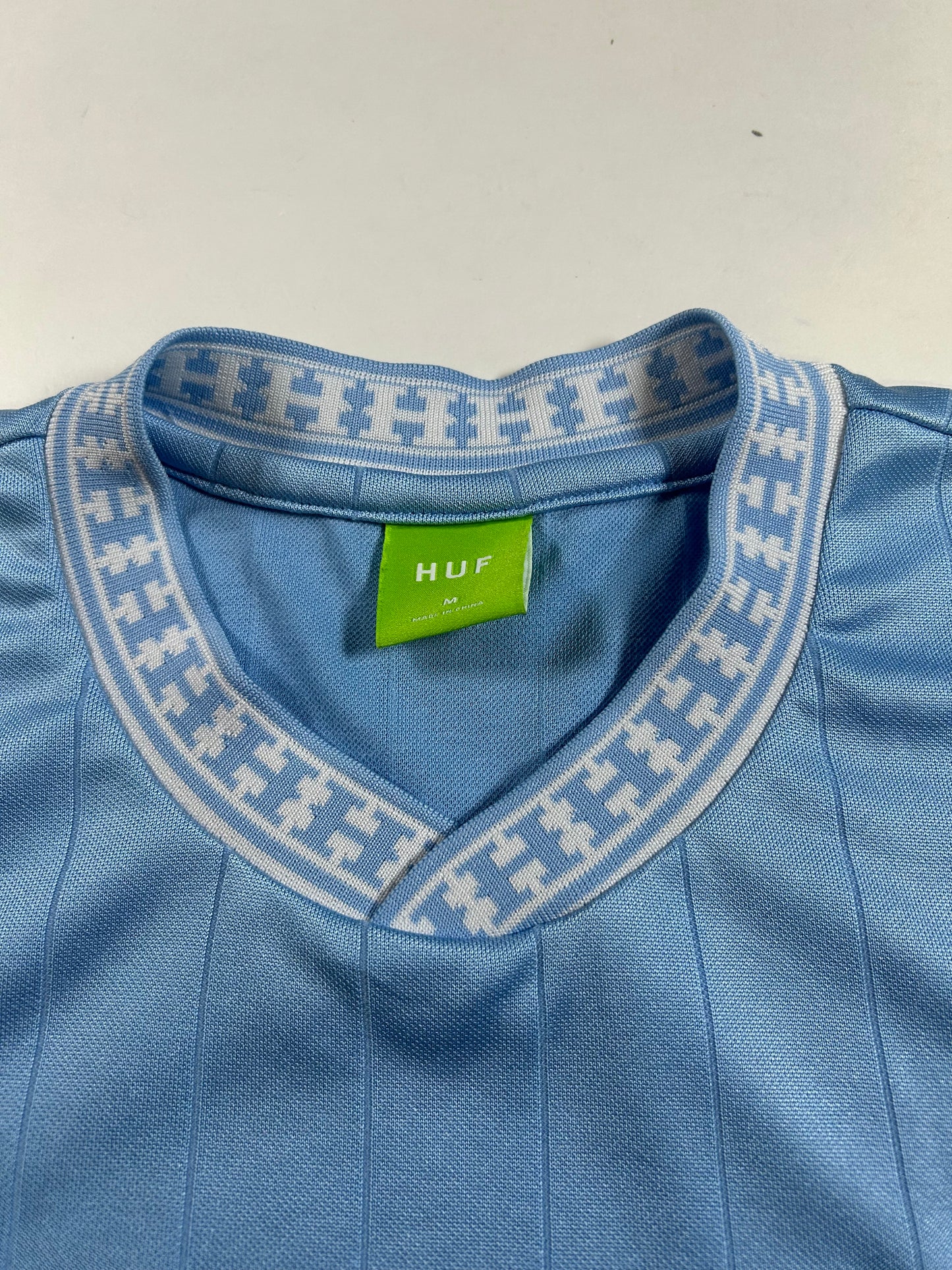 HUF WorldWide Celebrates 20 Years Soccer Jersey Tee Medium 21.5x28.75 Inches Blue Skateboarding