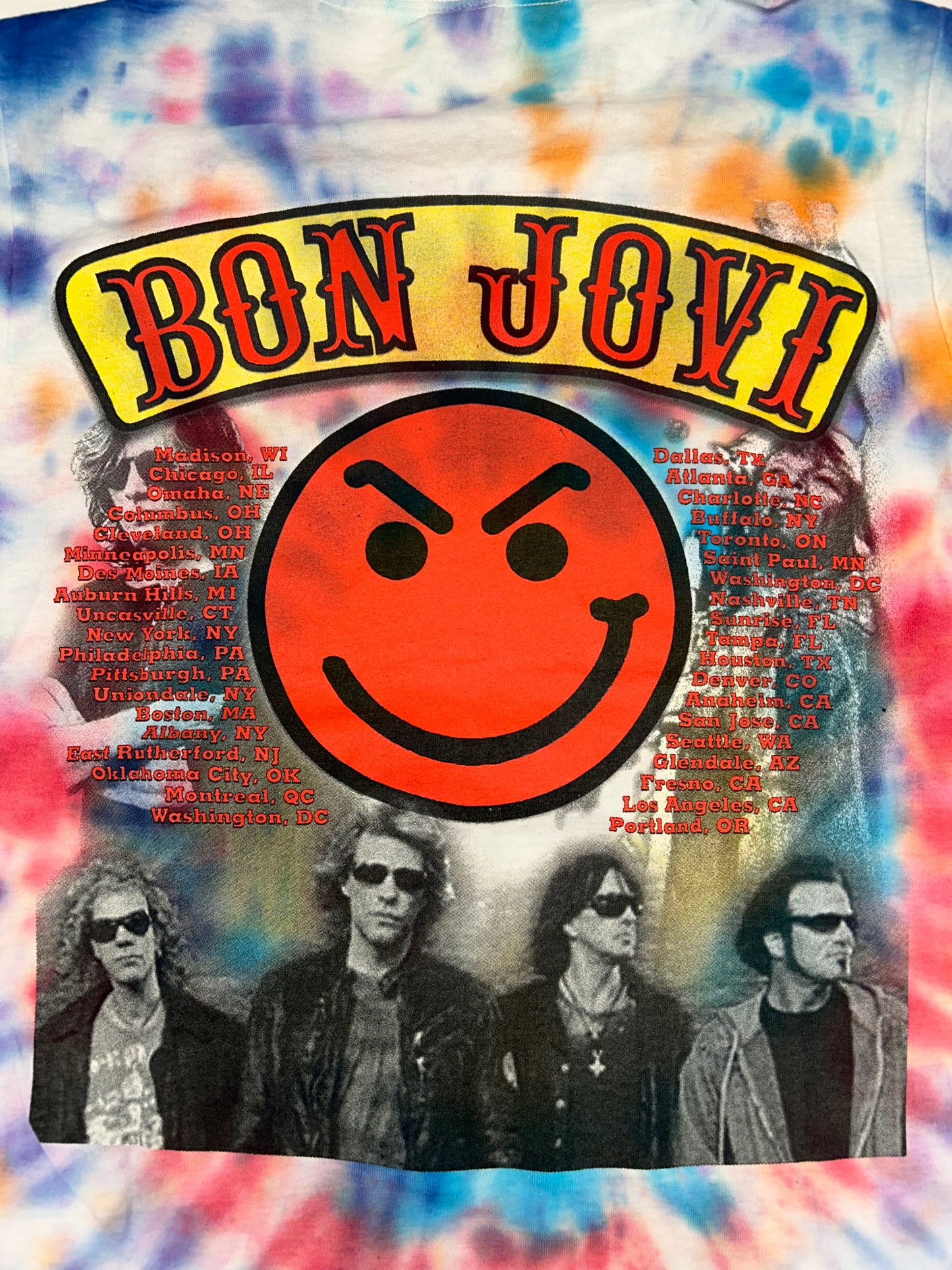 Vintage 2005-2006 Bon Jovi Have A Nice Day Tour Music Parking Lot Long Sleeve Tie-Dye Tee Small 19x26.75 Inches