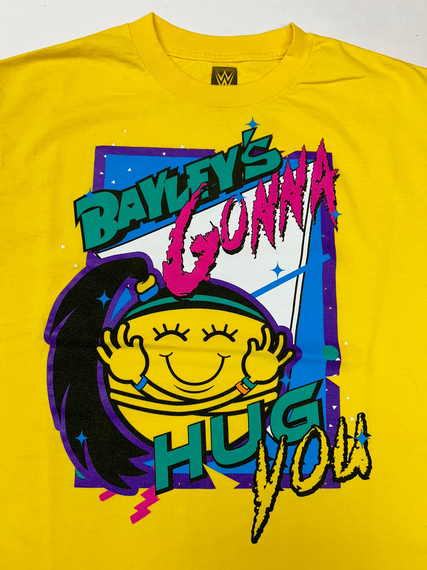 2017 WWE Bayley's Gonna Hug You NXT Boss Hug AEW Wrestling Tee Medium 19.75x27.5 Inches Yellow