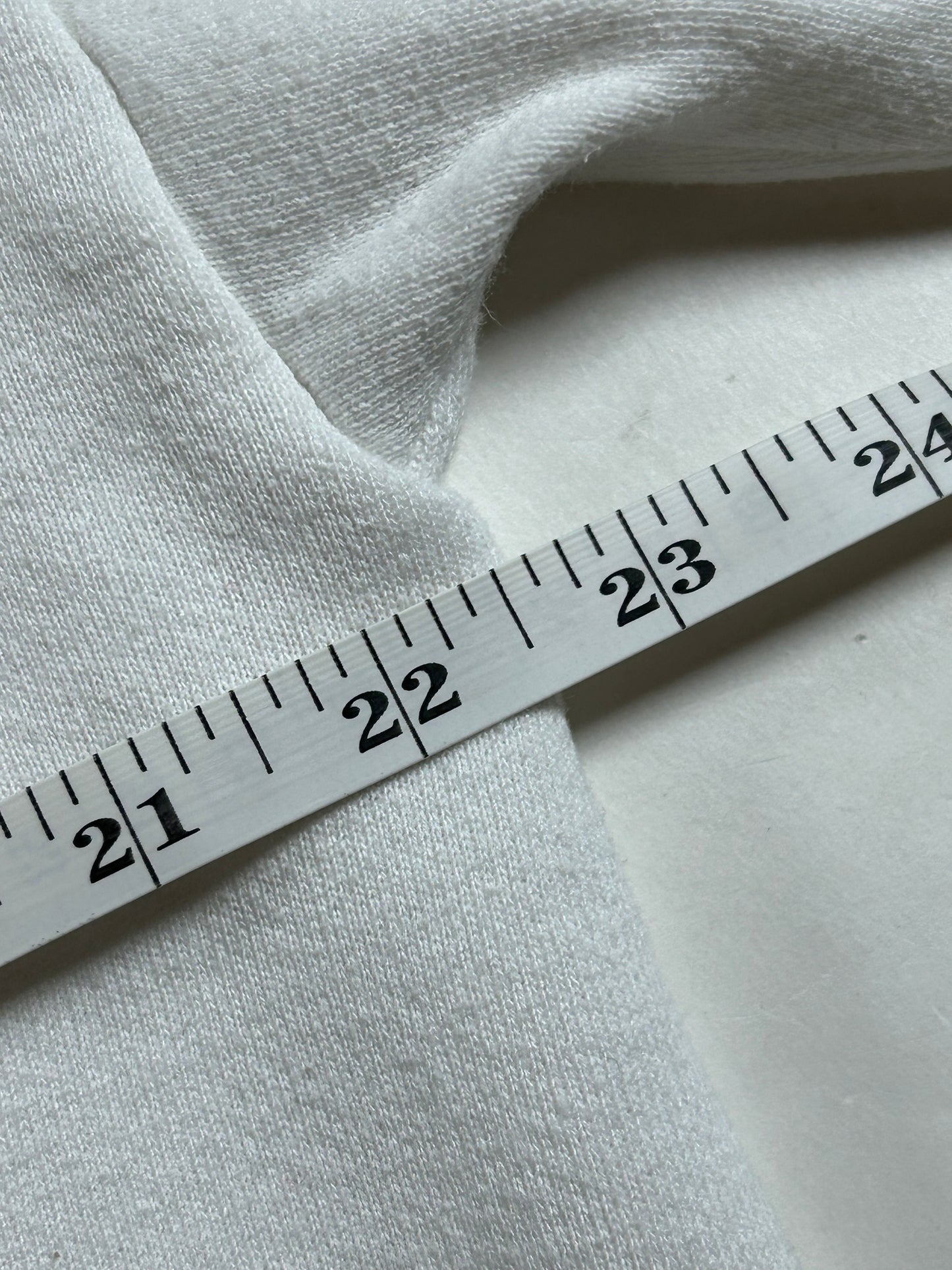 Vintage Peanuts Lucy Snoopy Kissing Woodstock Crewneck Sweatshirt 90s Large/Medium 22.5x25.75 Inches Valentines