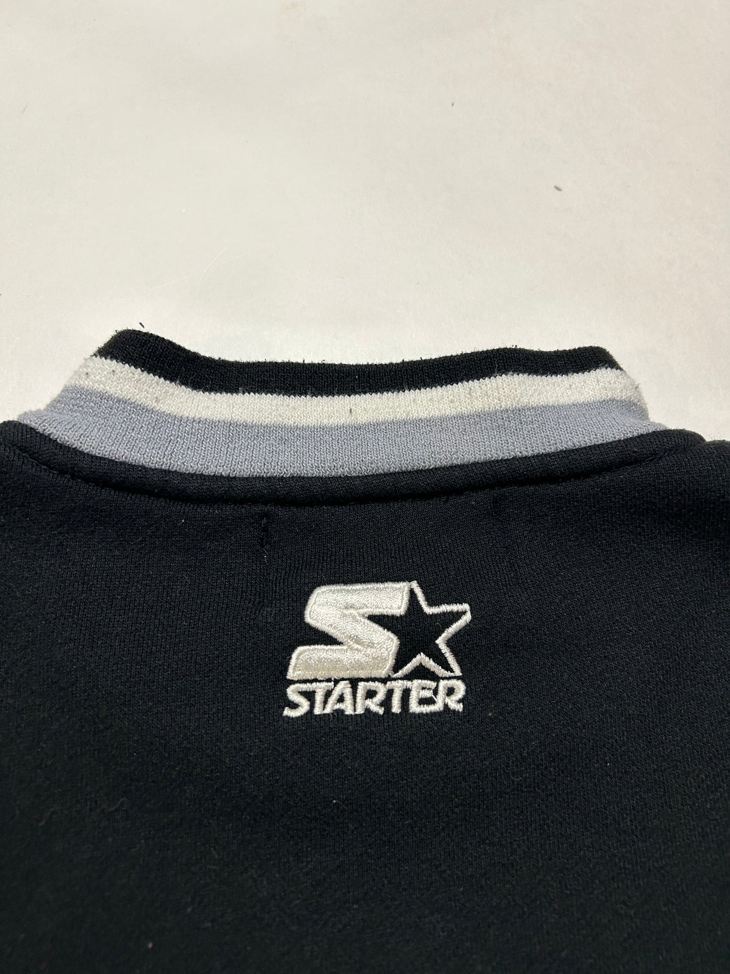 Vintage 90s Starter Oakland Raiders NFL Crewneck Sweatshirt Medium Fit 22.25x26.5 Inches Black