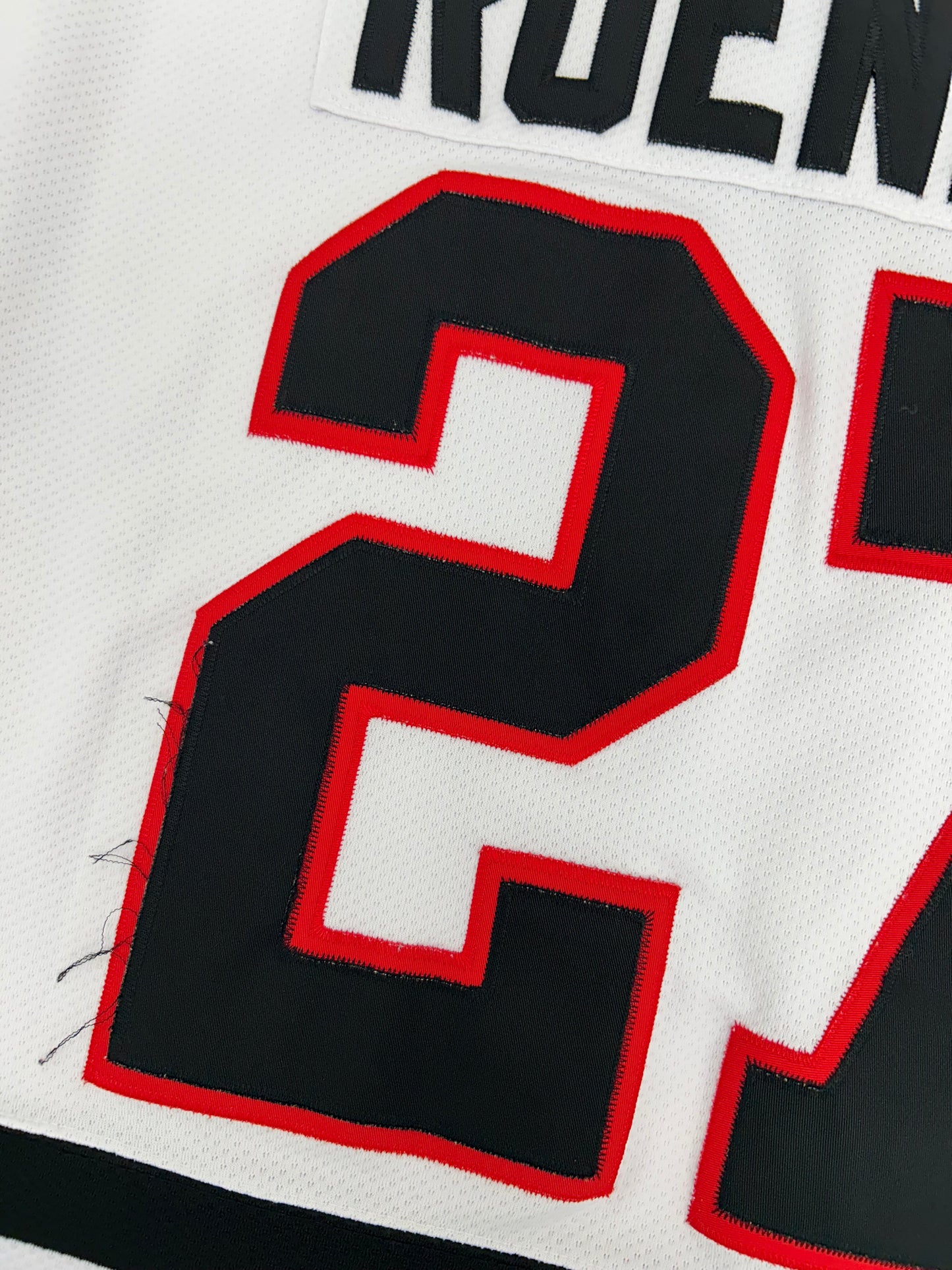 Vintage Starter NHL Chicago Blackhawks Jeremy Roenick Hockey Jersey Men’s Large 28x29.75 Inches