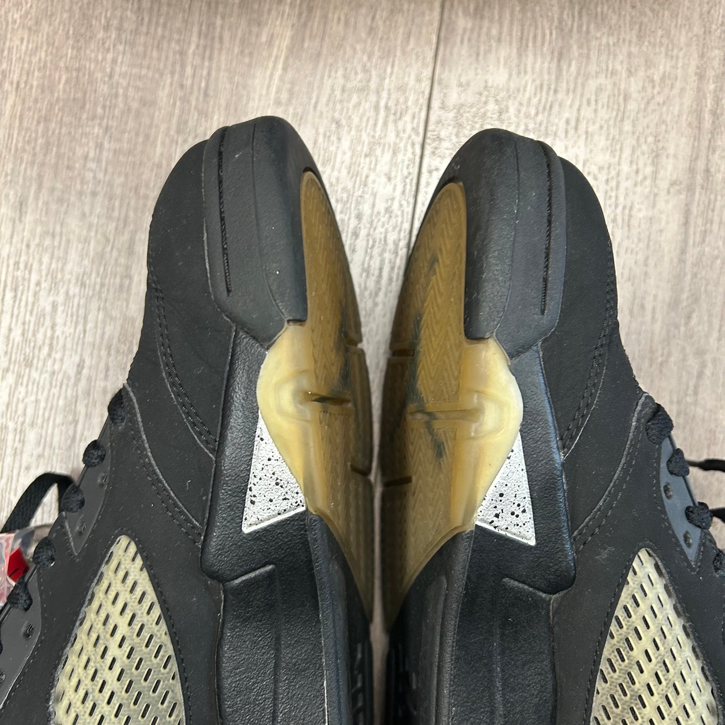 2016 Nike Air Jordan 5 Retro Black Metallic Size 9.5 Used With Box 845035 003