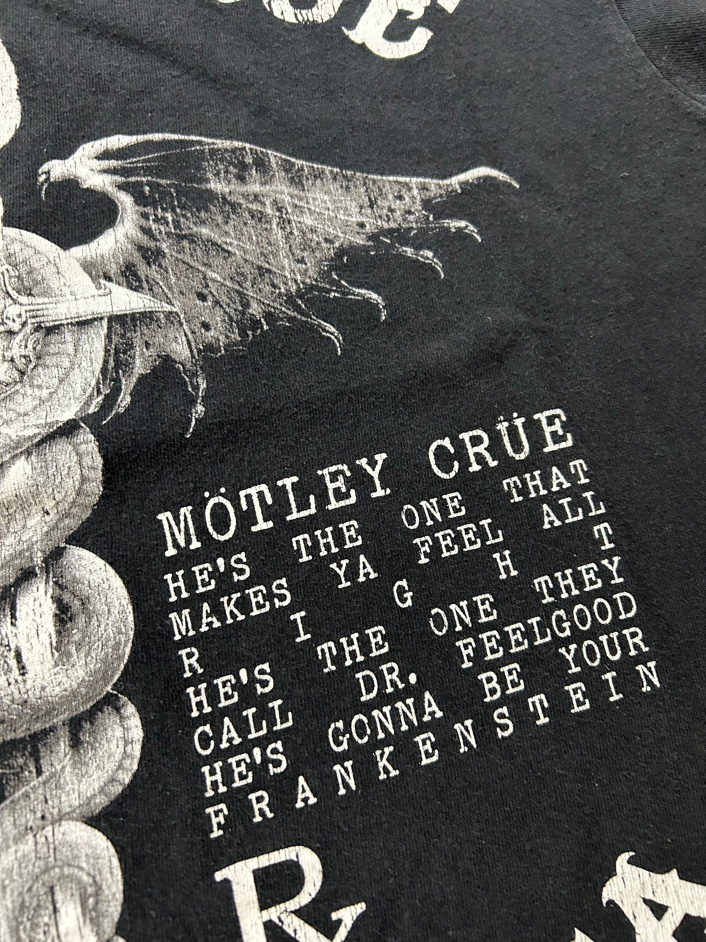 Motley Crue Hollywood, CA 1989 Band Tee 2013 Graphic Tee Large 21.25x28 Inches Black