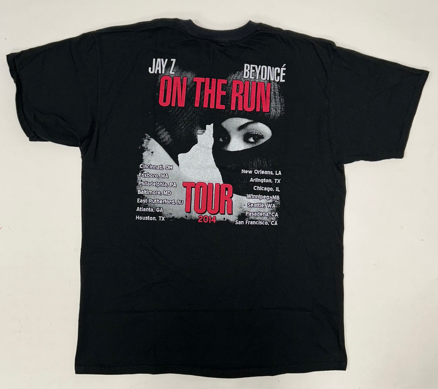2014 Jay-Z & Beyoncé On The Run Tour Rap Parking Lot Tee Large 21.25x28.25 Inches